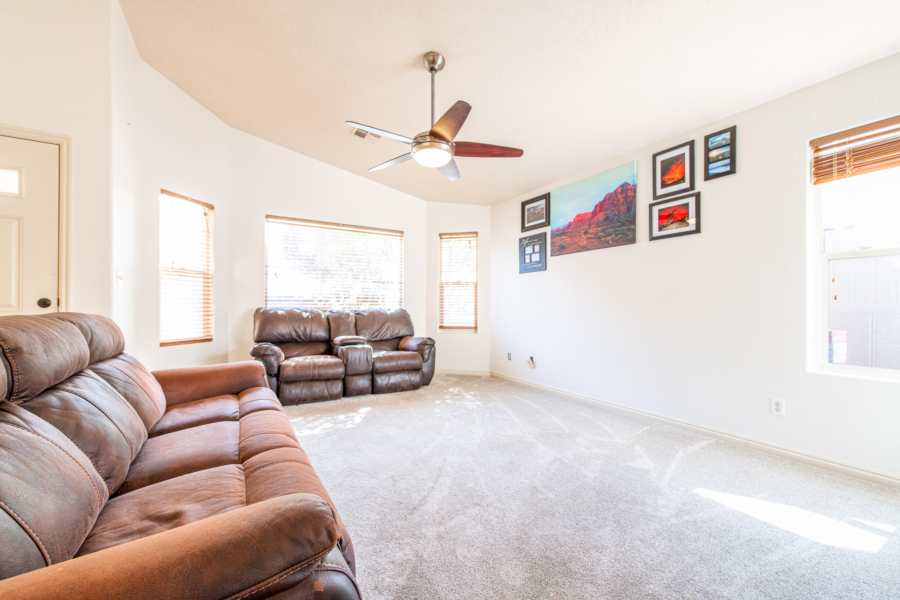 SHADOW CANYON - Residential