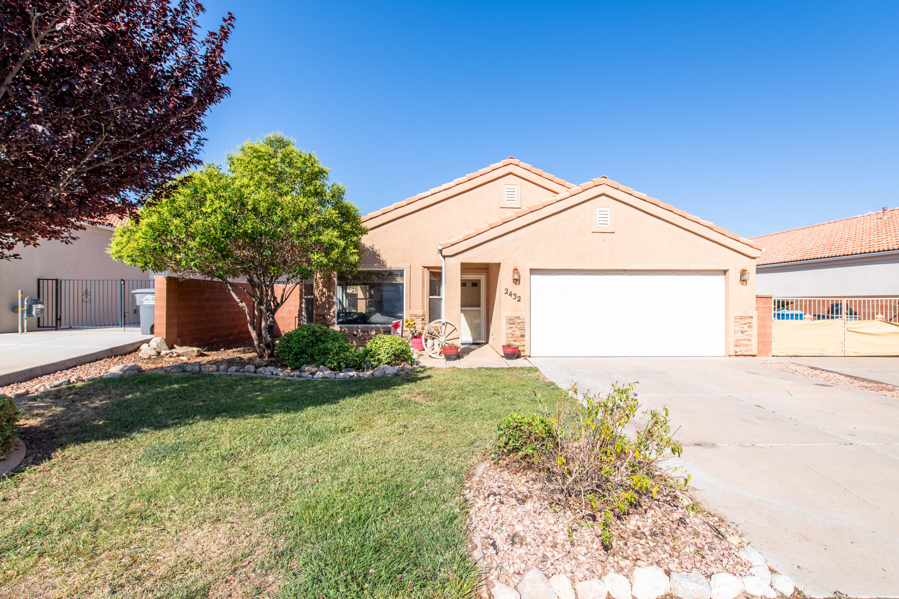 Well cared for 3 Bedroom 2 Bath. Low maintenance yard, and gated RV Parking. Newer appliances, Solar, Great Location Low HOA with indoor pool and hottub. Buyer to verify all information