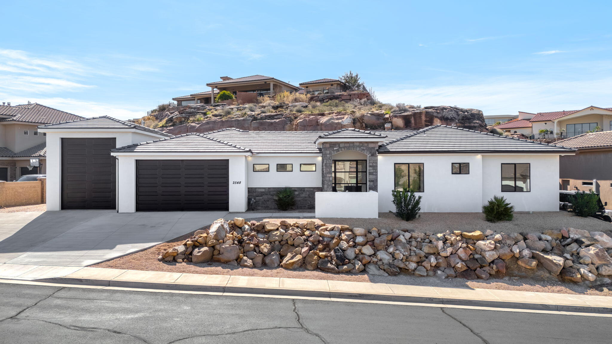 STONE COVE - Residential