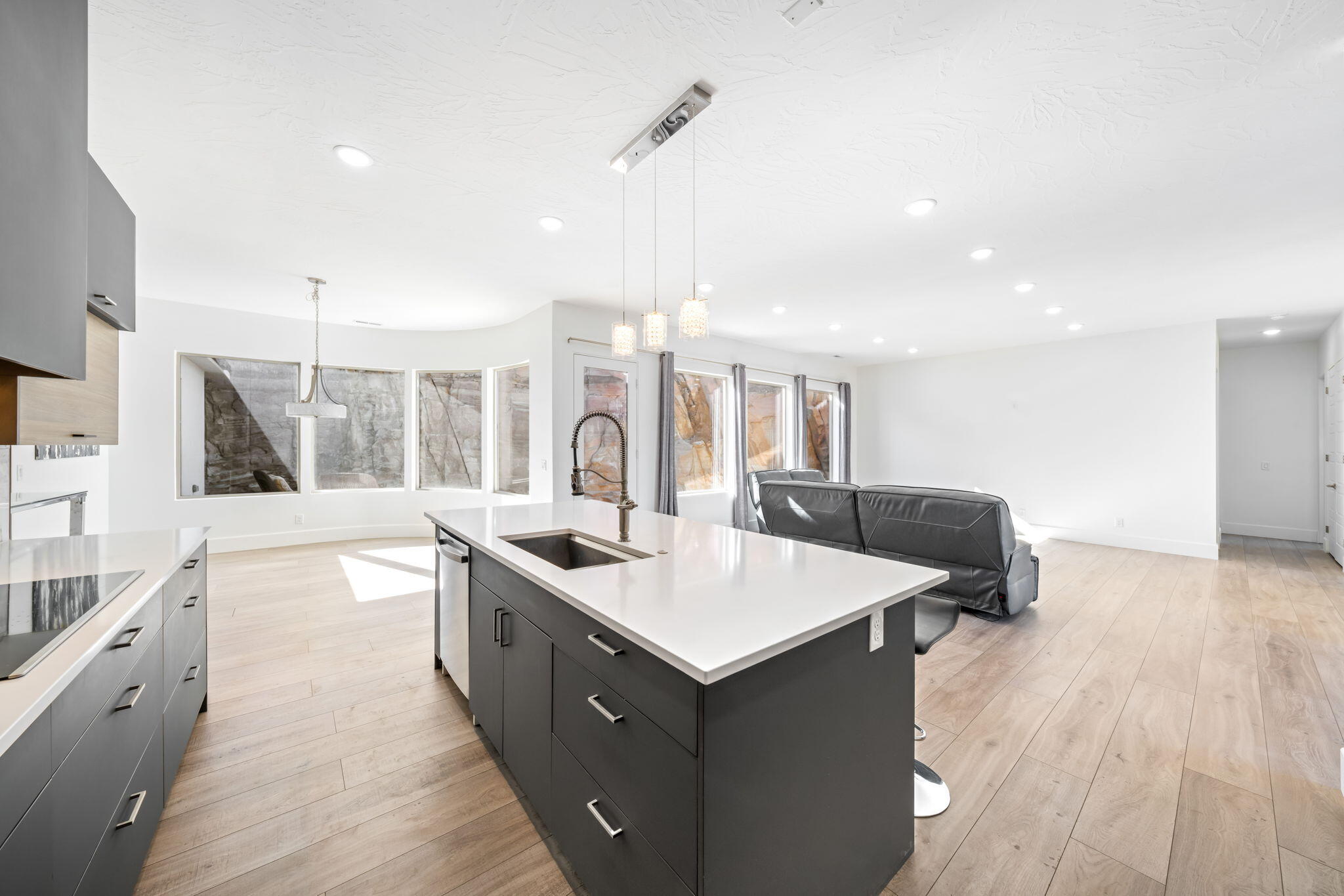 STONE COVE - Residential