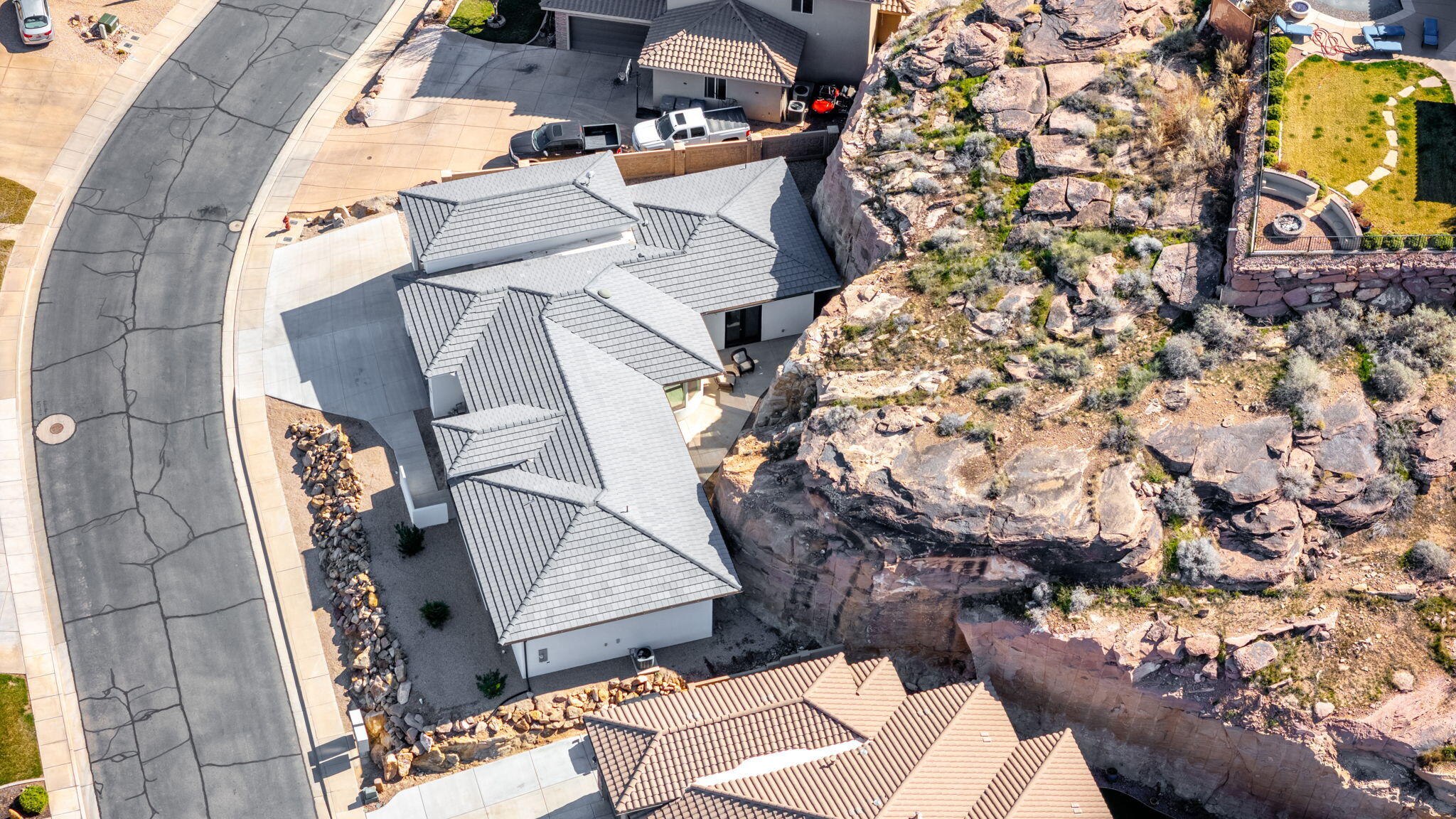 STONE COVE - Residential