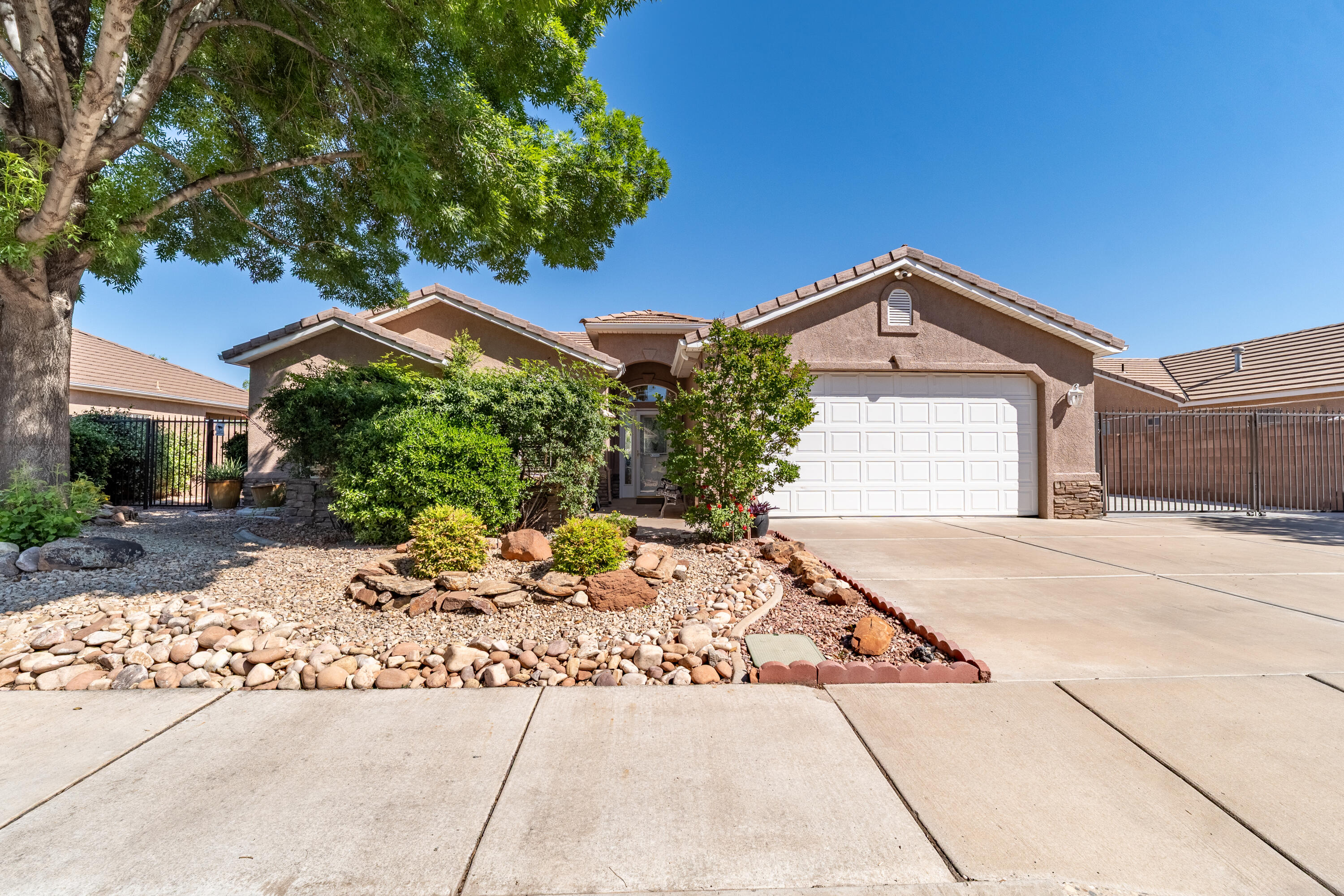 CANTERWOOD ESTATES - Residential