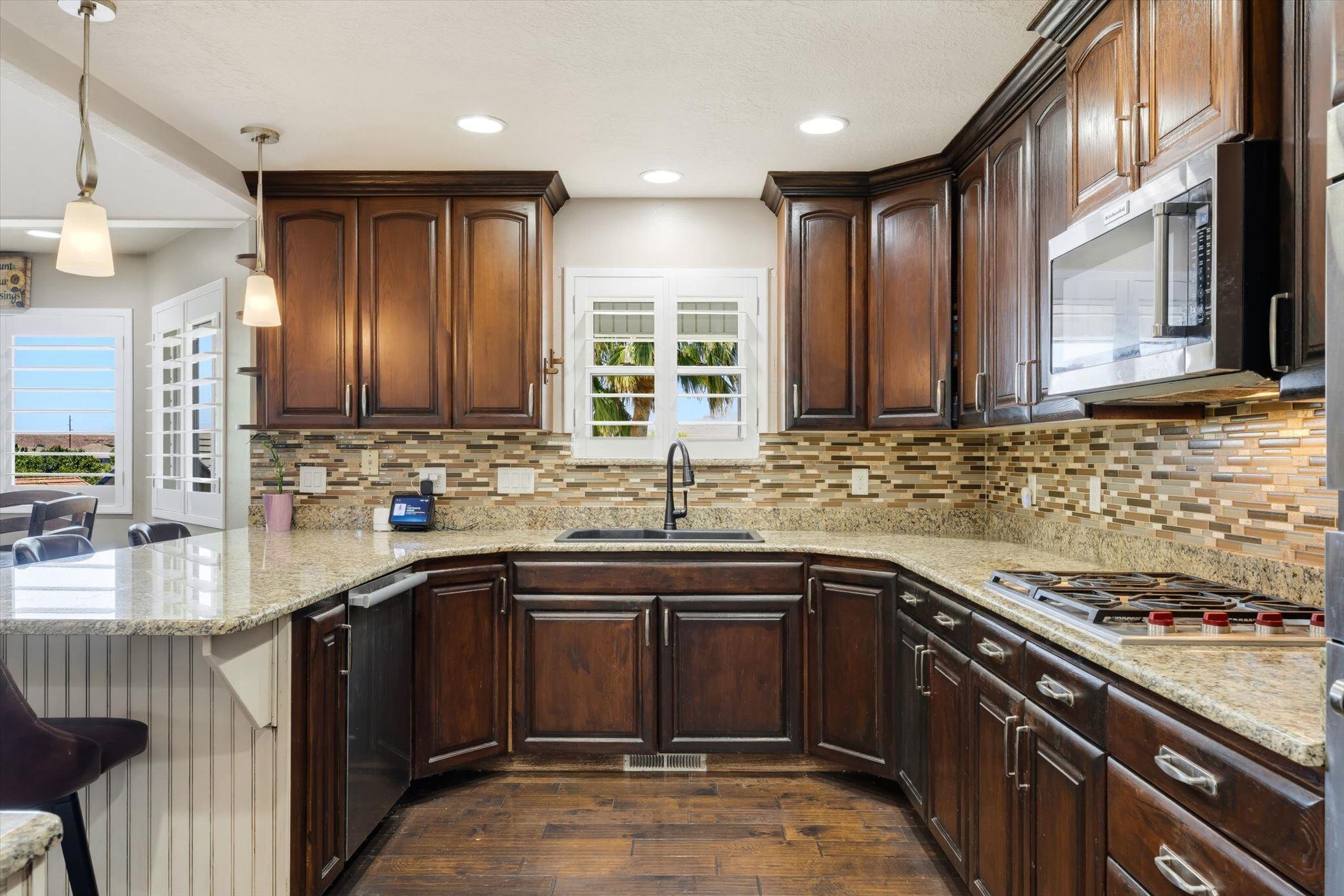 CANYON TERRACE ESTATES - Residential
