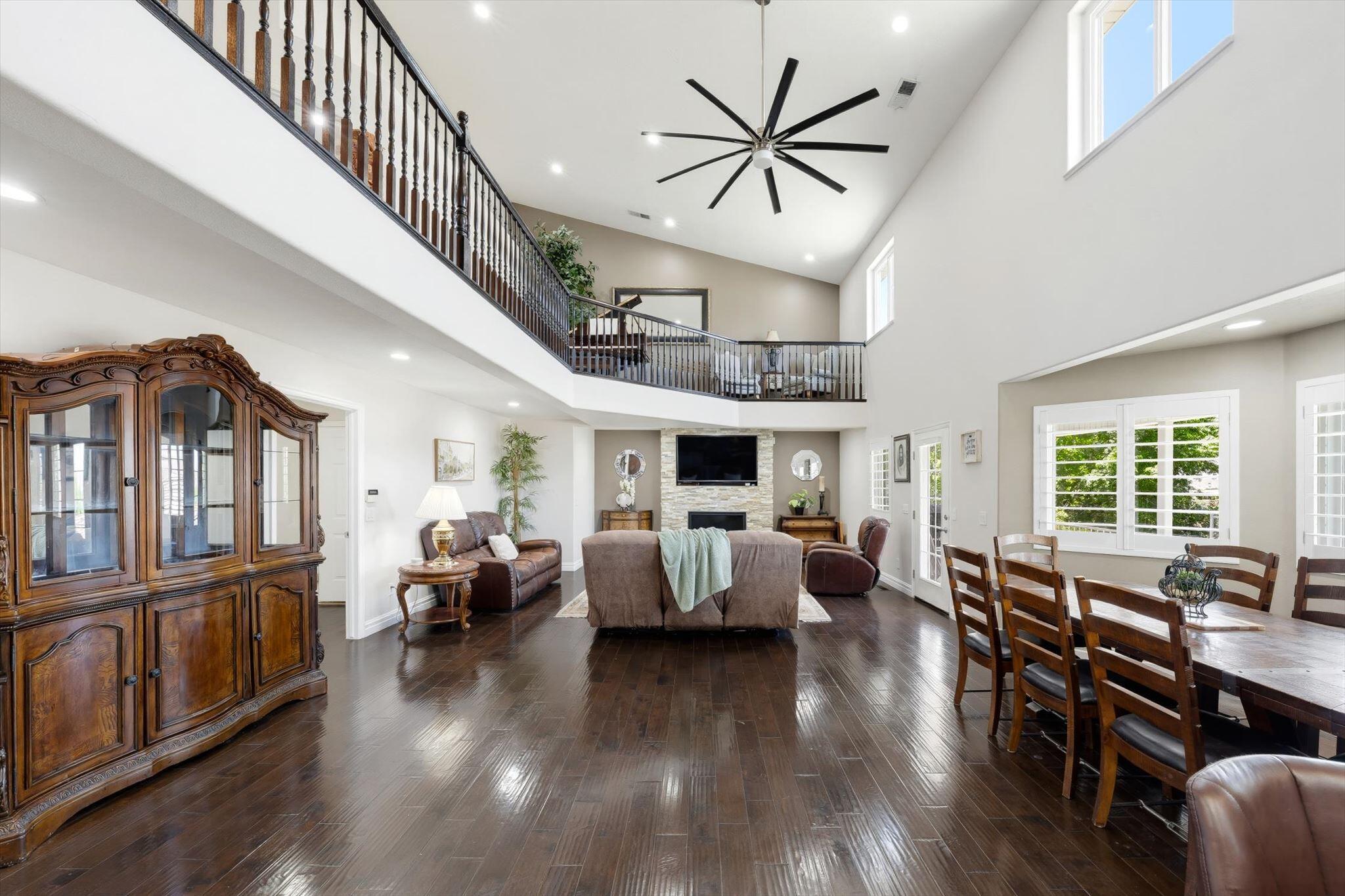 CANYON TERRACE ESTATES - Residential