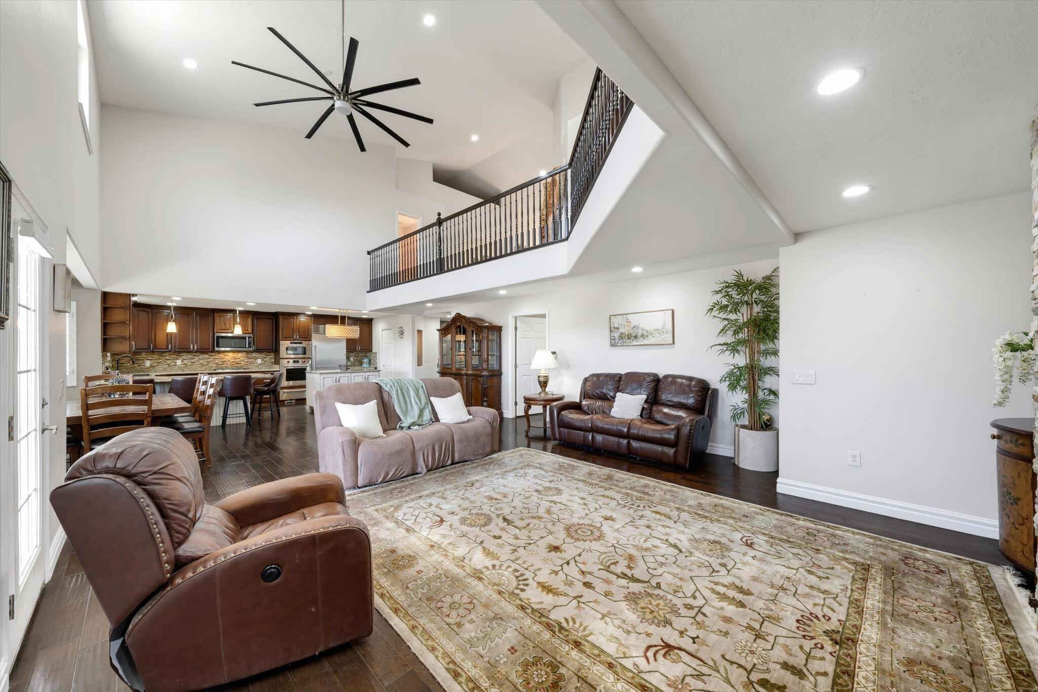 CANYON TERRACE ESTATES - Residential