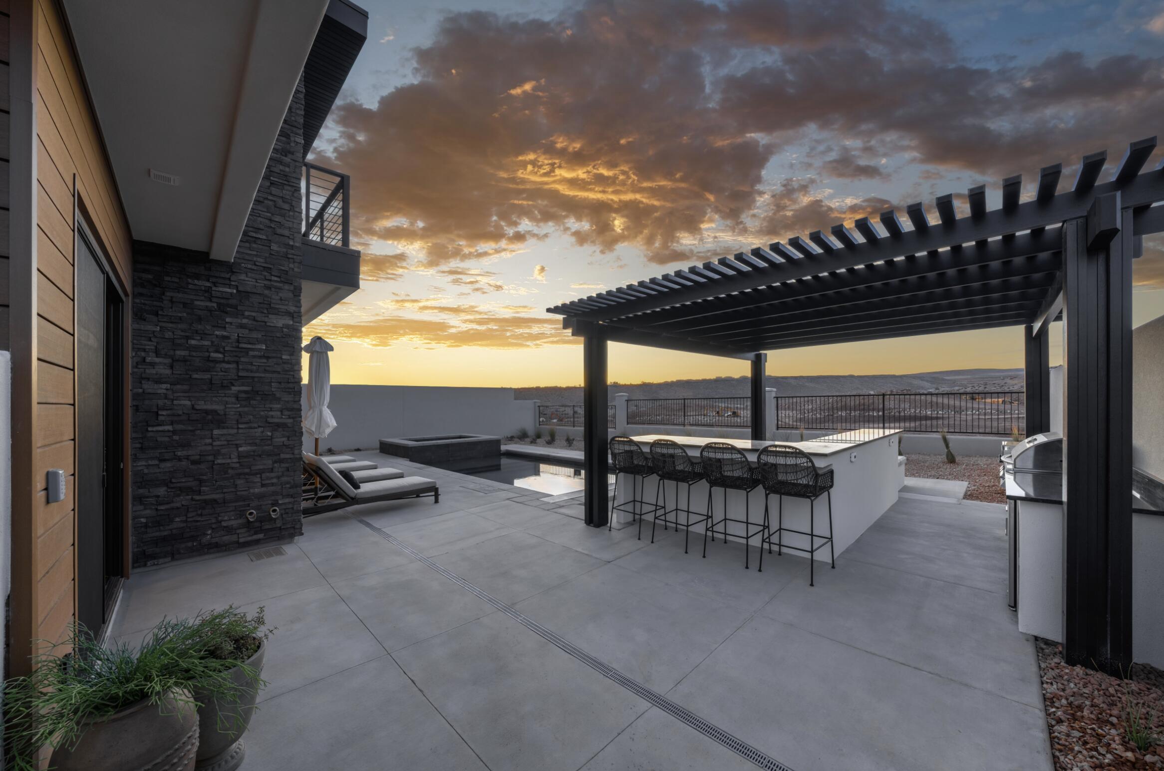 ISLAND AT CORAL CANYON - Residential