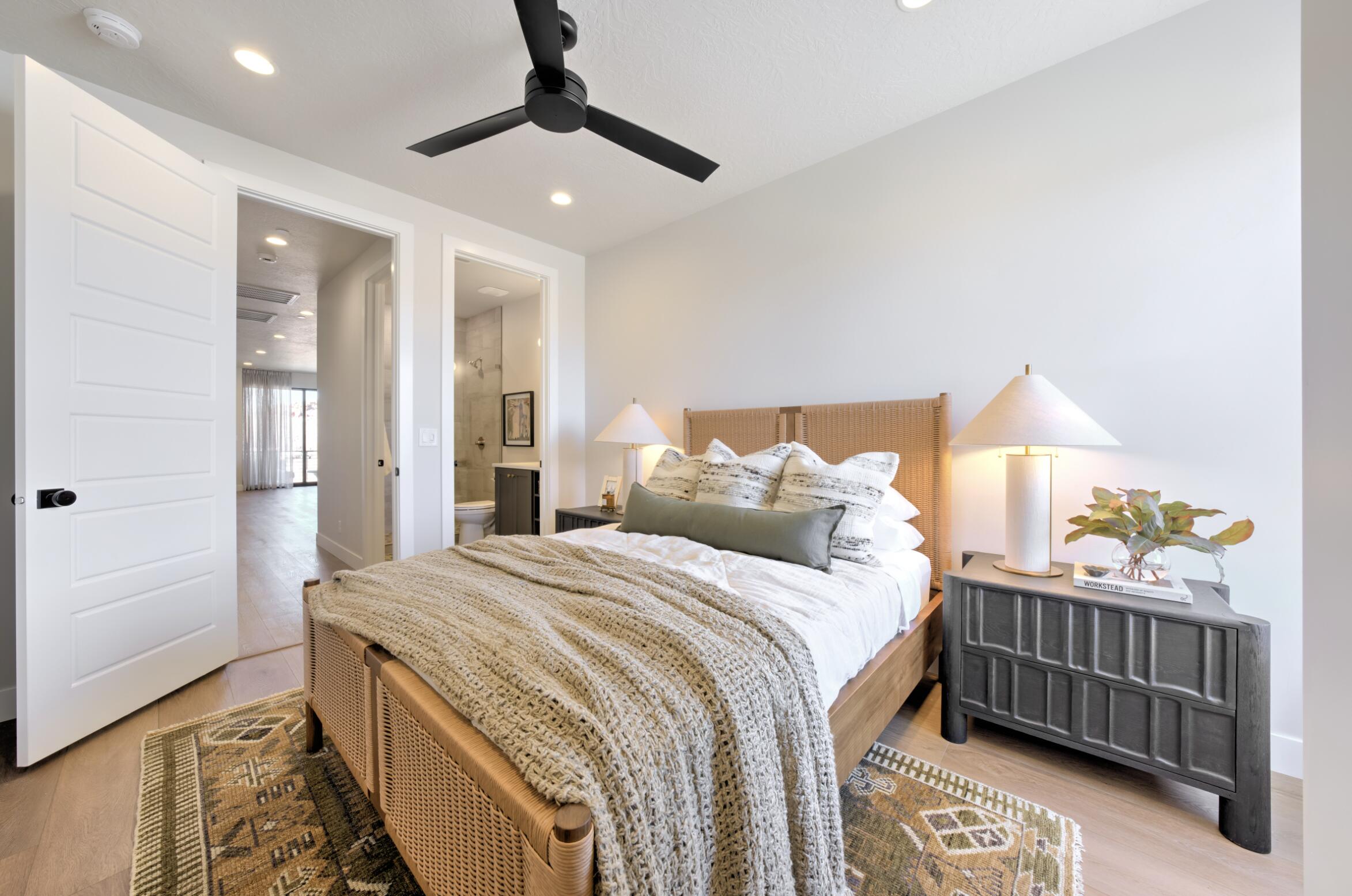 ISLAND AT CORAL CANYON - Residential