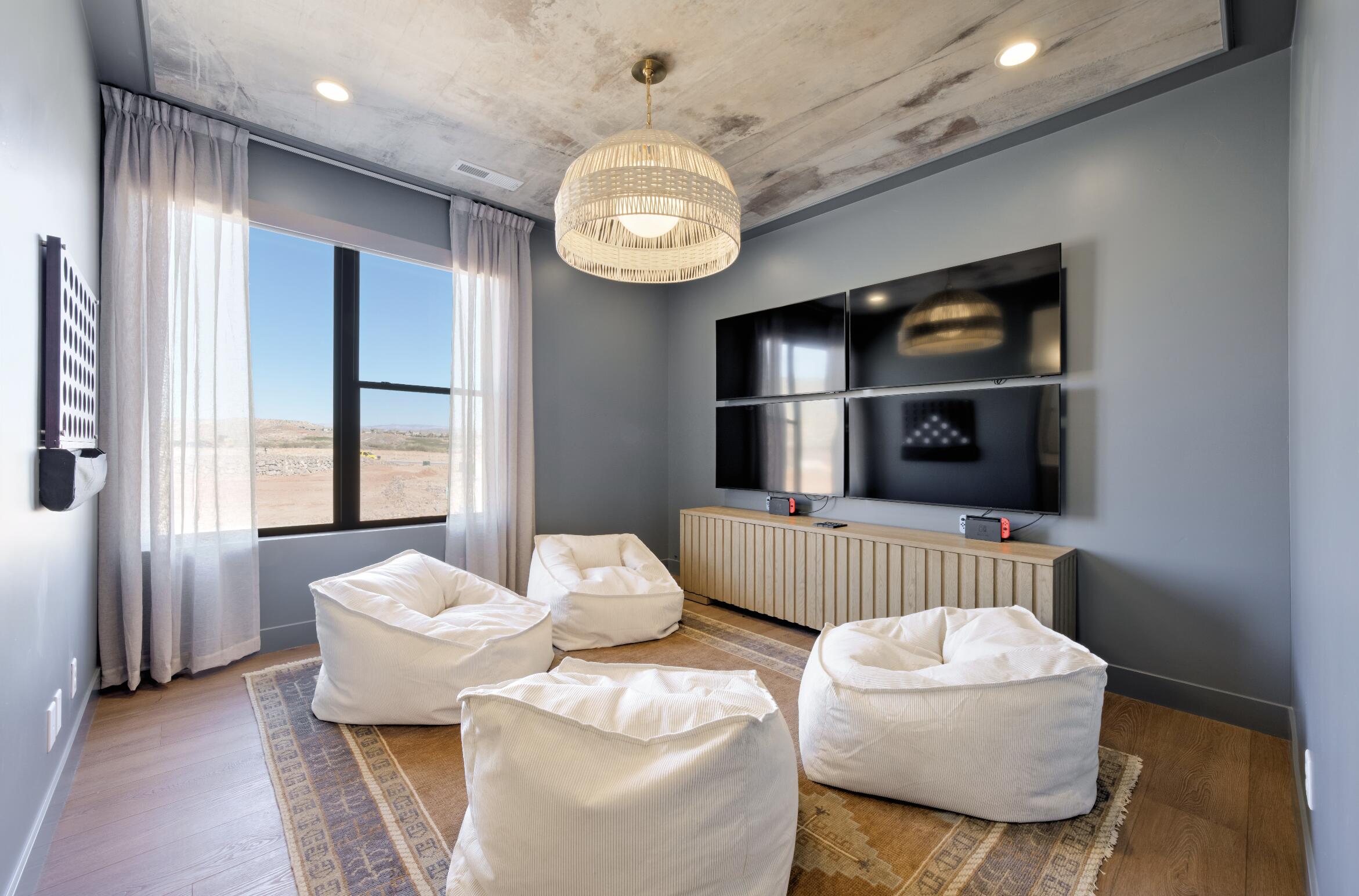 ISLAND AT CORAL CANYON - Residential