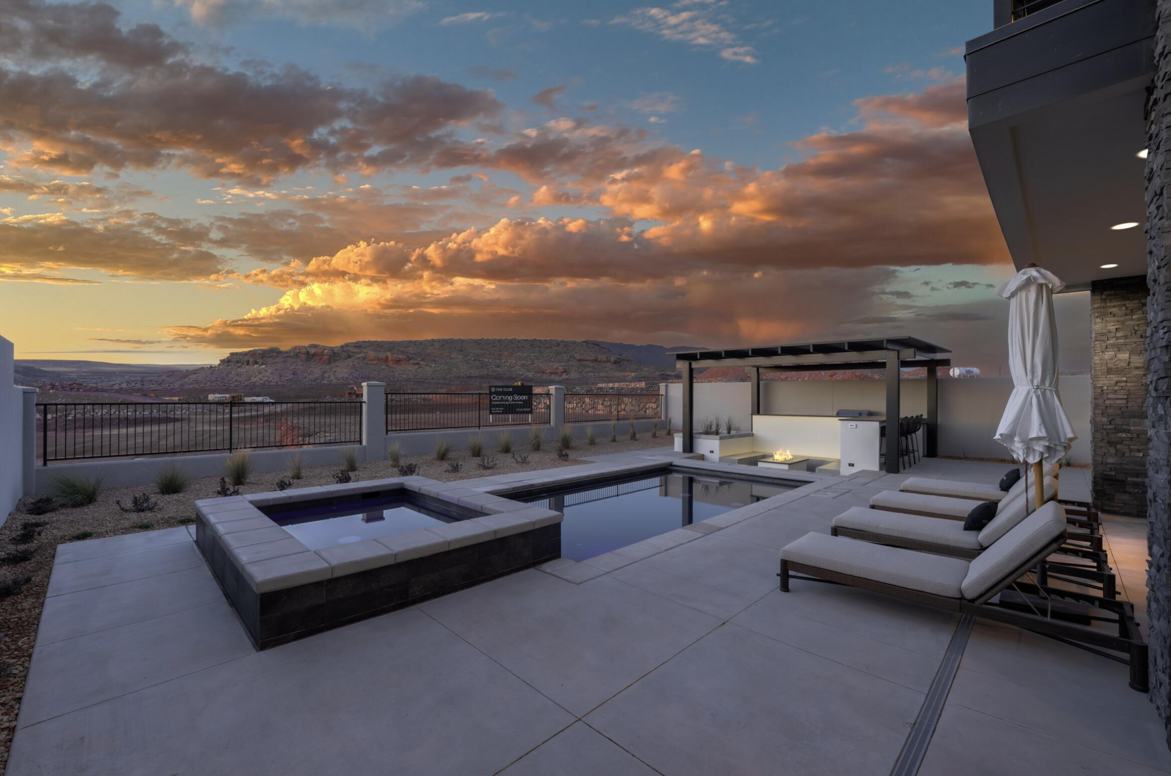 ISLAND AT CORAL CANYON - Residential