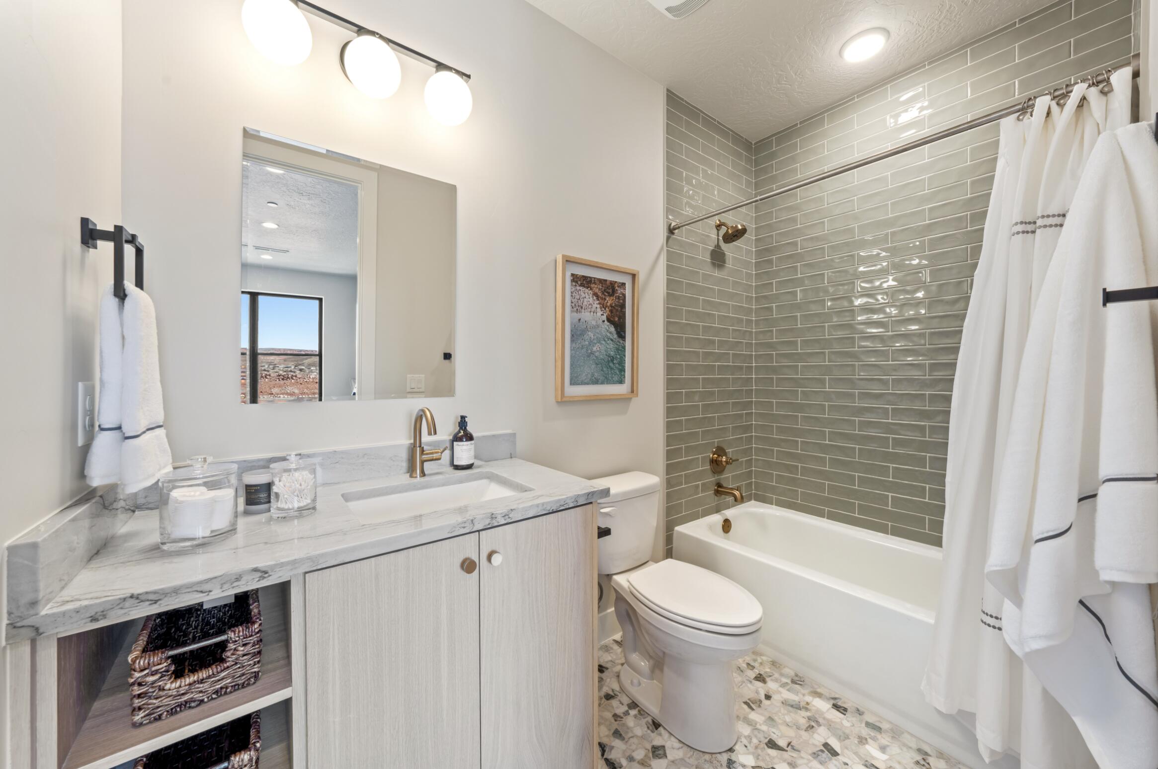 ISLAND AT CORAL CANYON - Residential