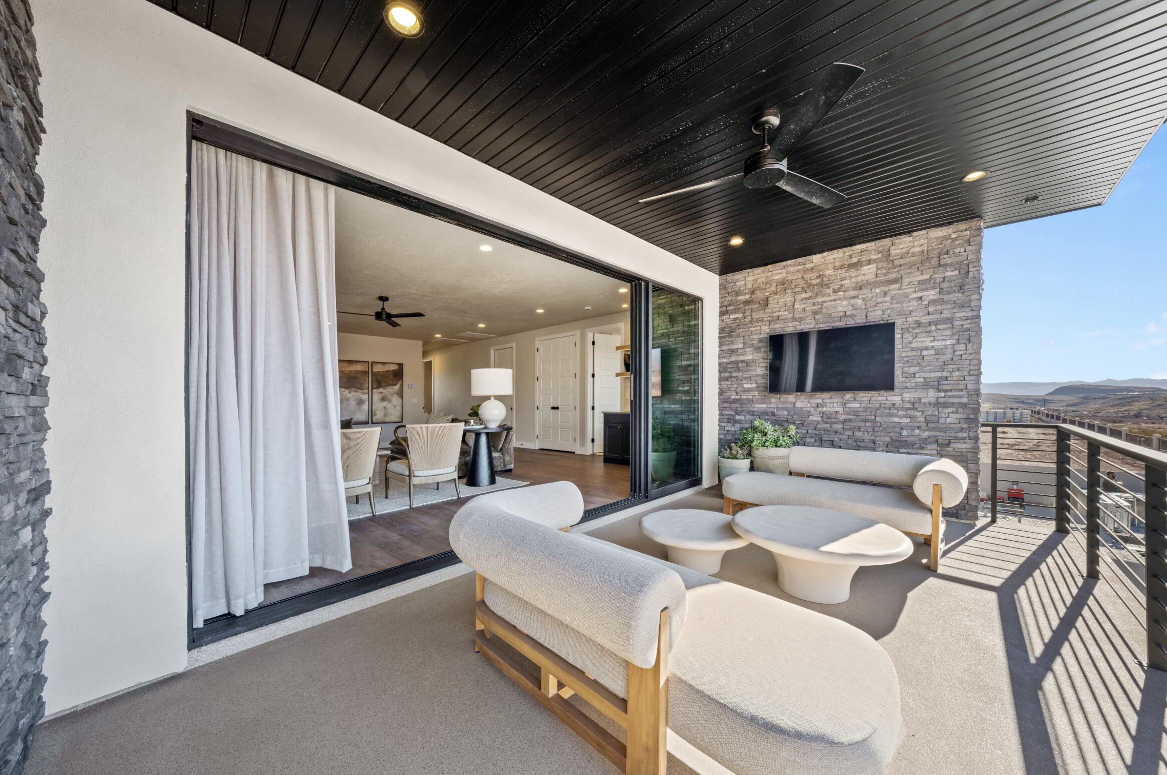 ISLAND AT CORAL CANYON - Residential