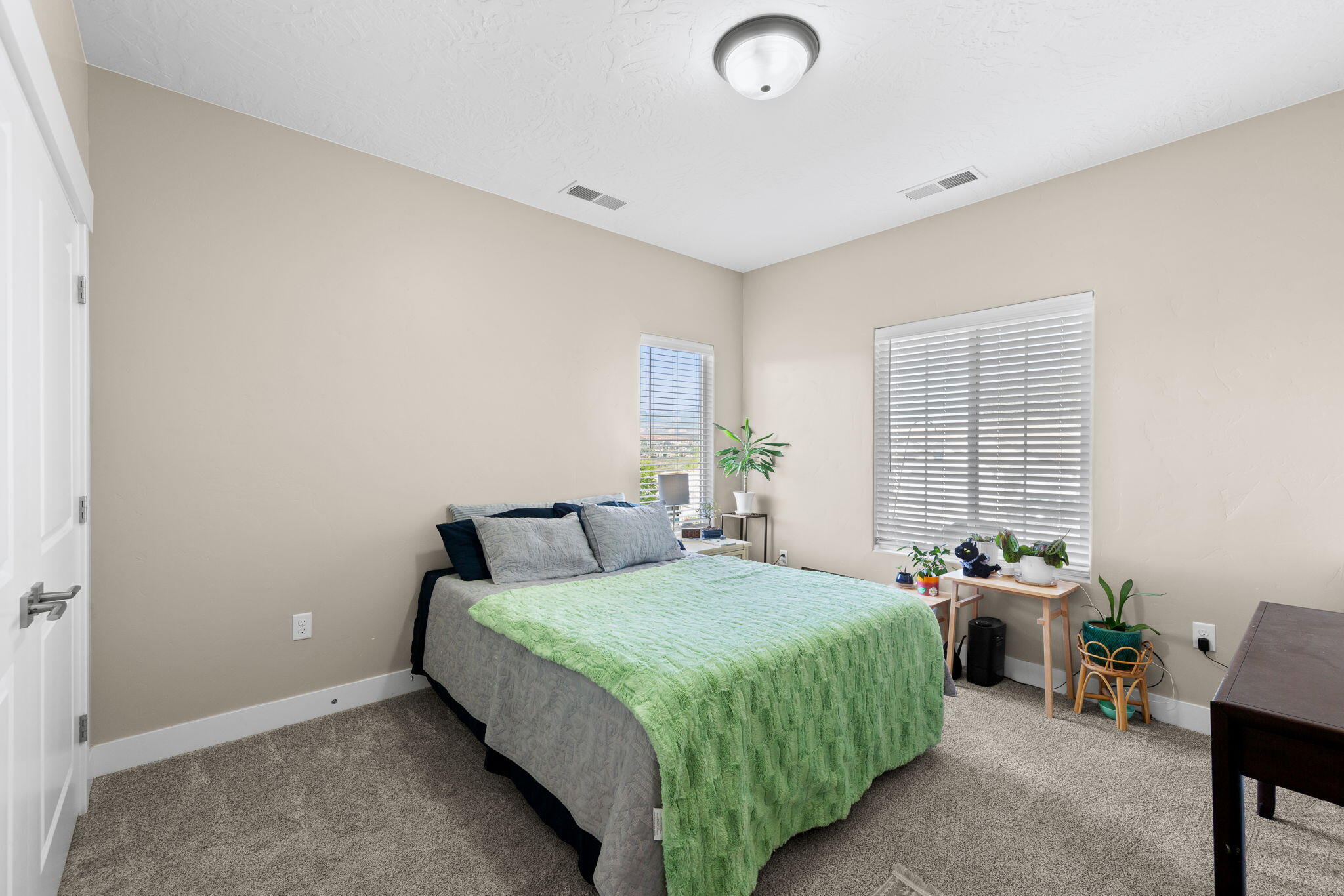 BLOOMINGTON HILLS - Residential