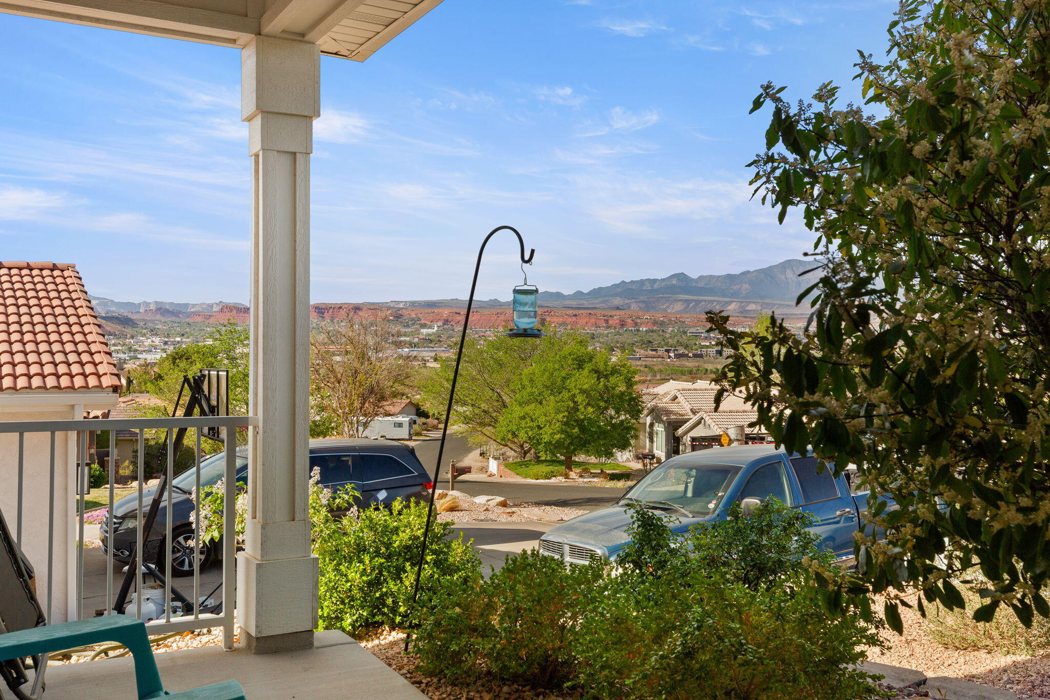 BLOOMINGTON HILLS - Residential