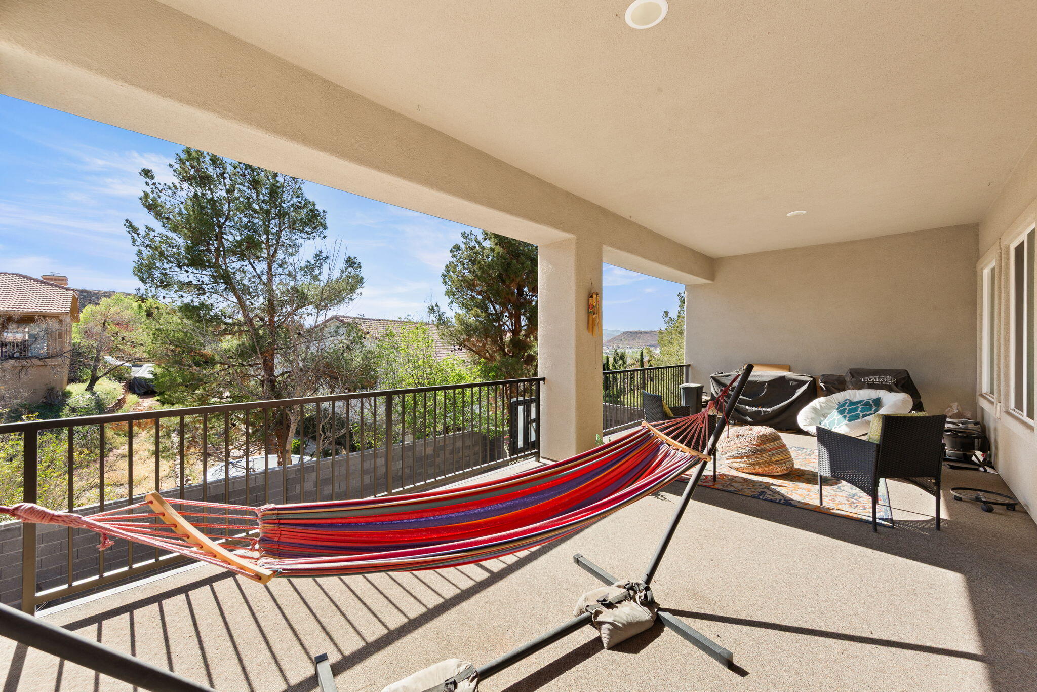 BLOOMINGTON HILLS - Residential