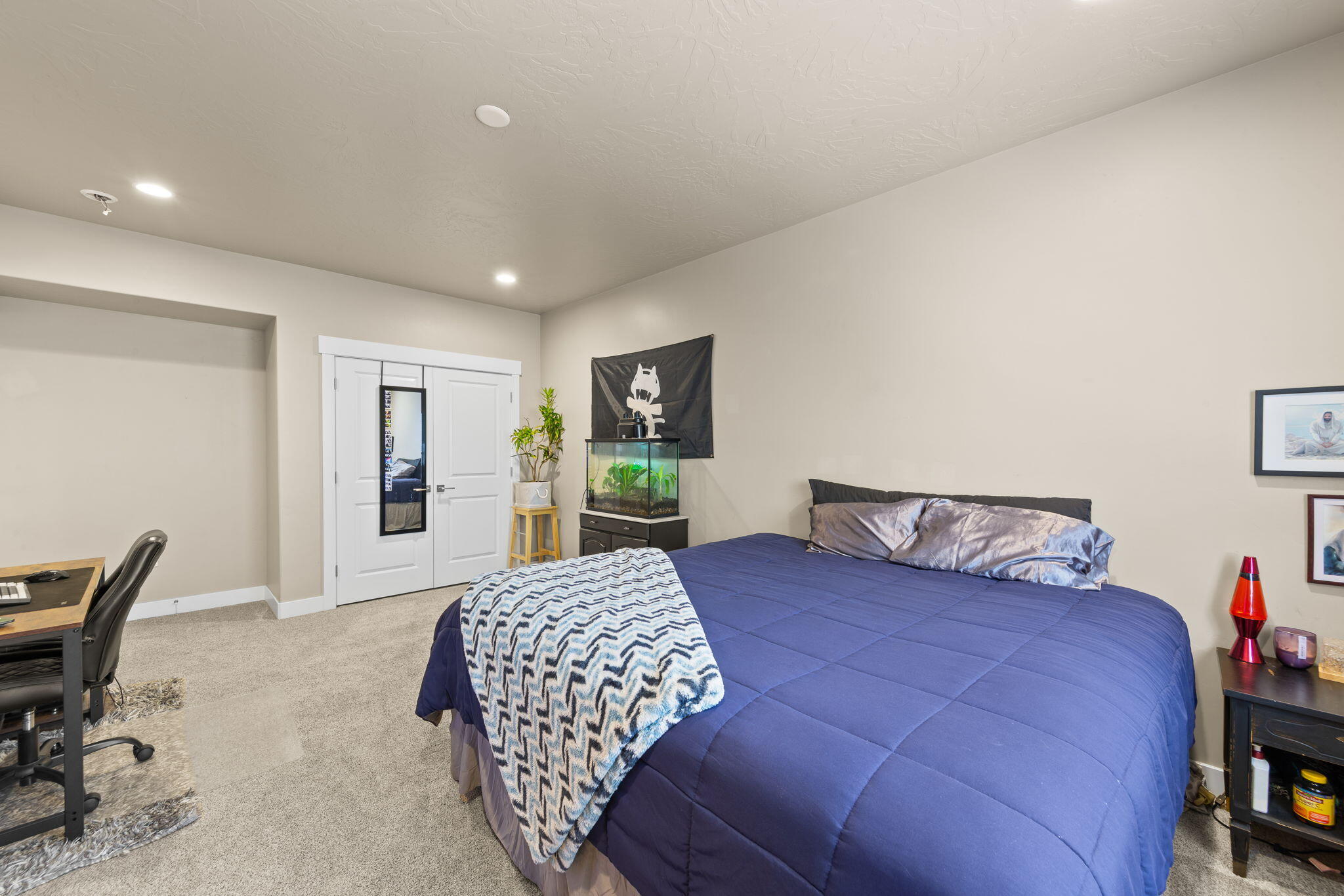 BLOOMINGTON HILLS - Residential