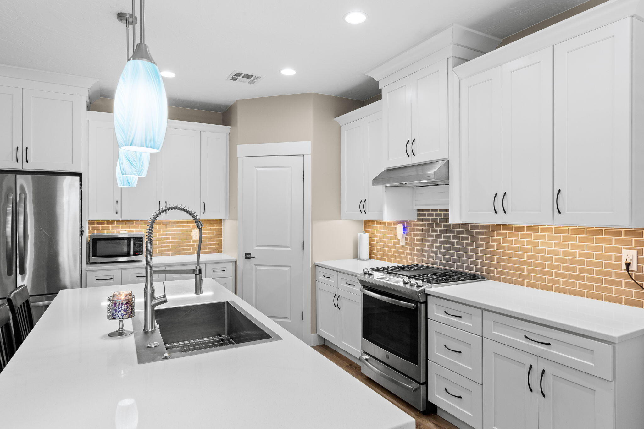 BLOOMINGTON HILLS - Residential