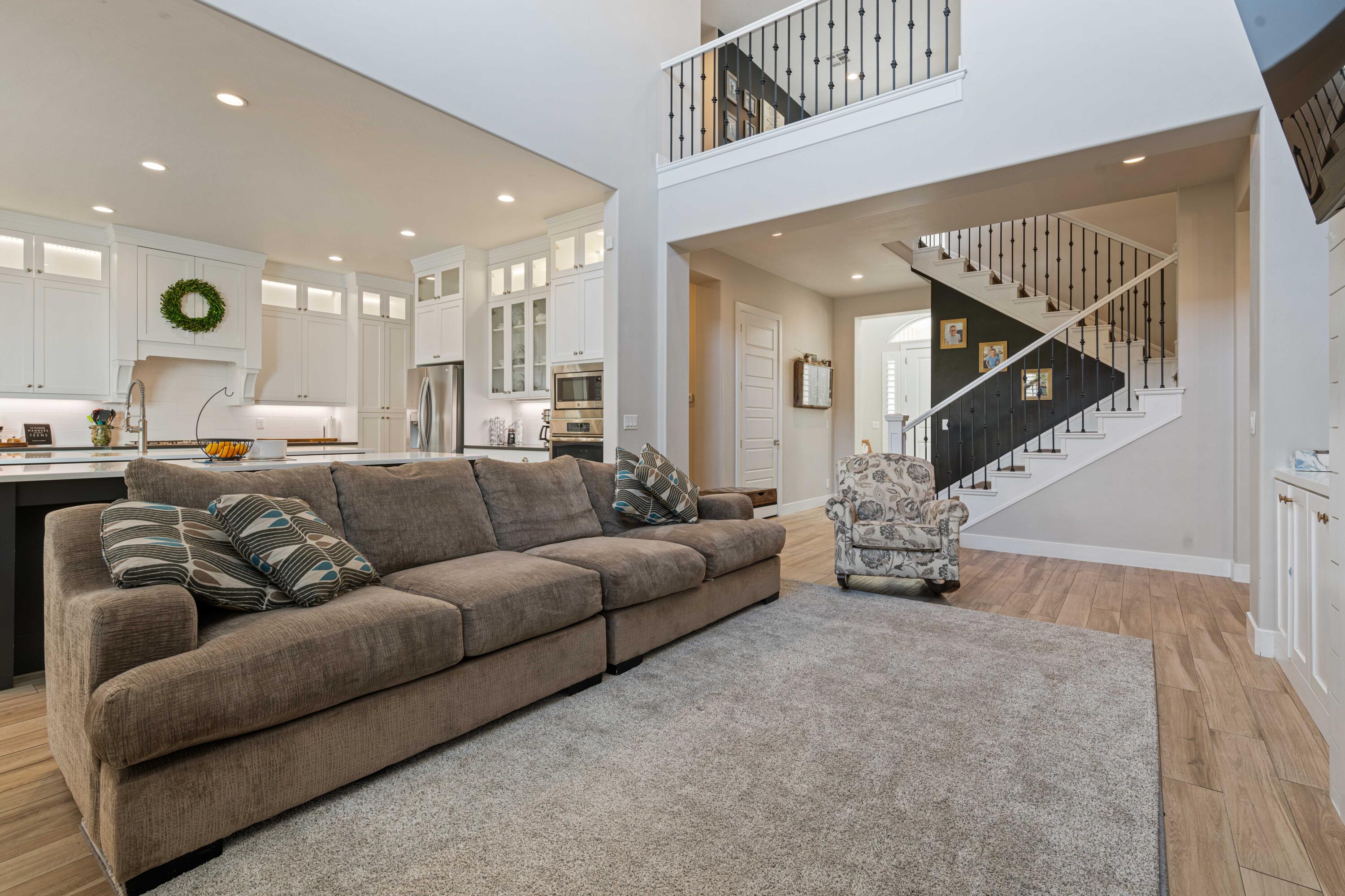 HYDE-BERRY PARK - Residential
