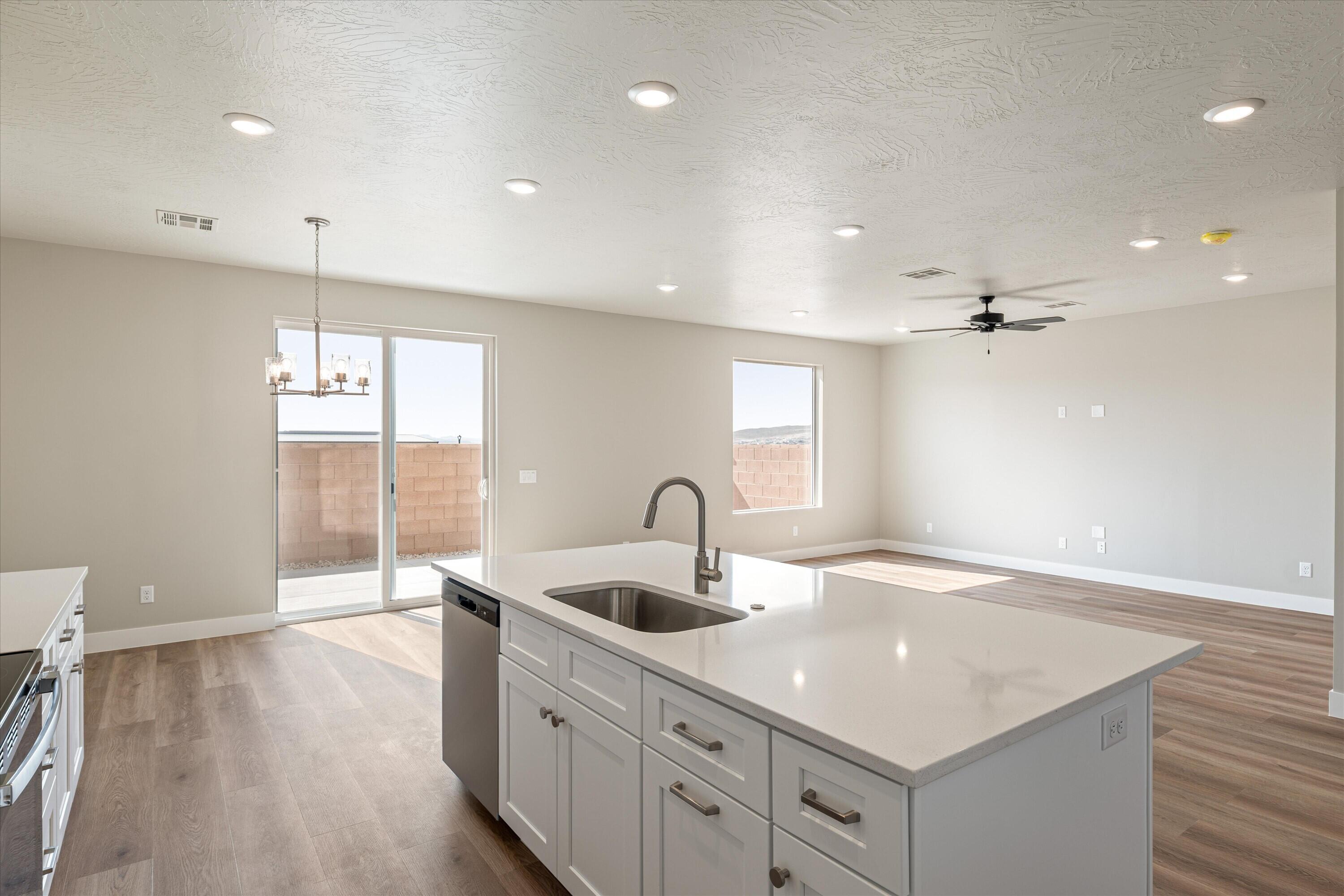 HURRICANE HEIGHTS TOWNHOMES - Residential