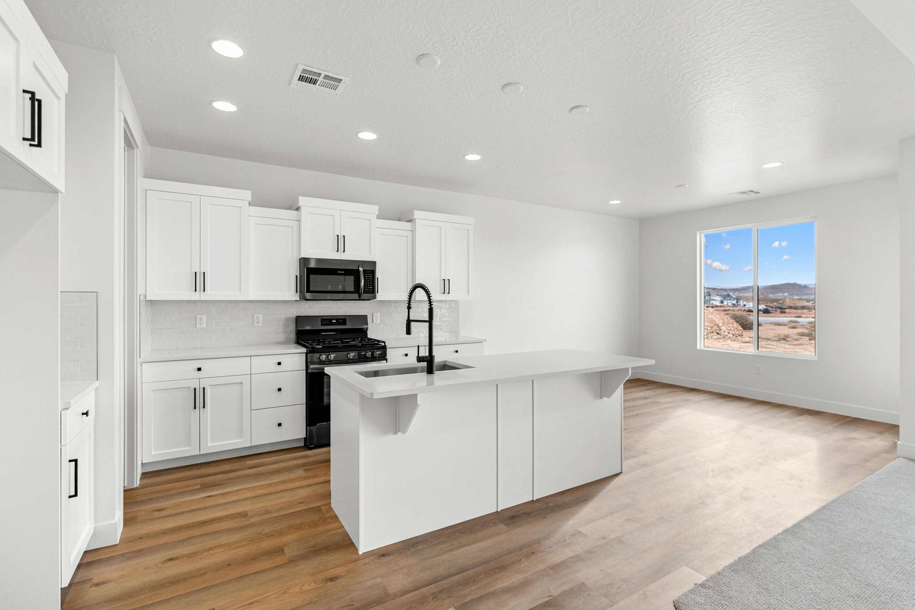 STRAWBERRY FIELDS ESTATES - Residential