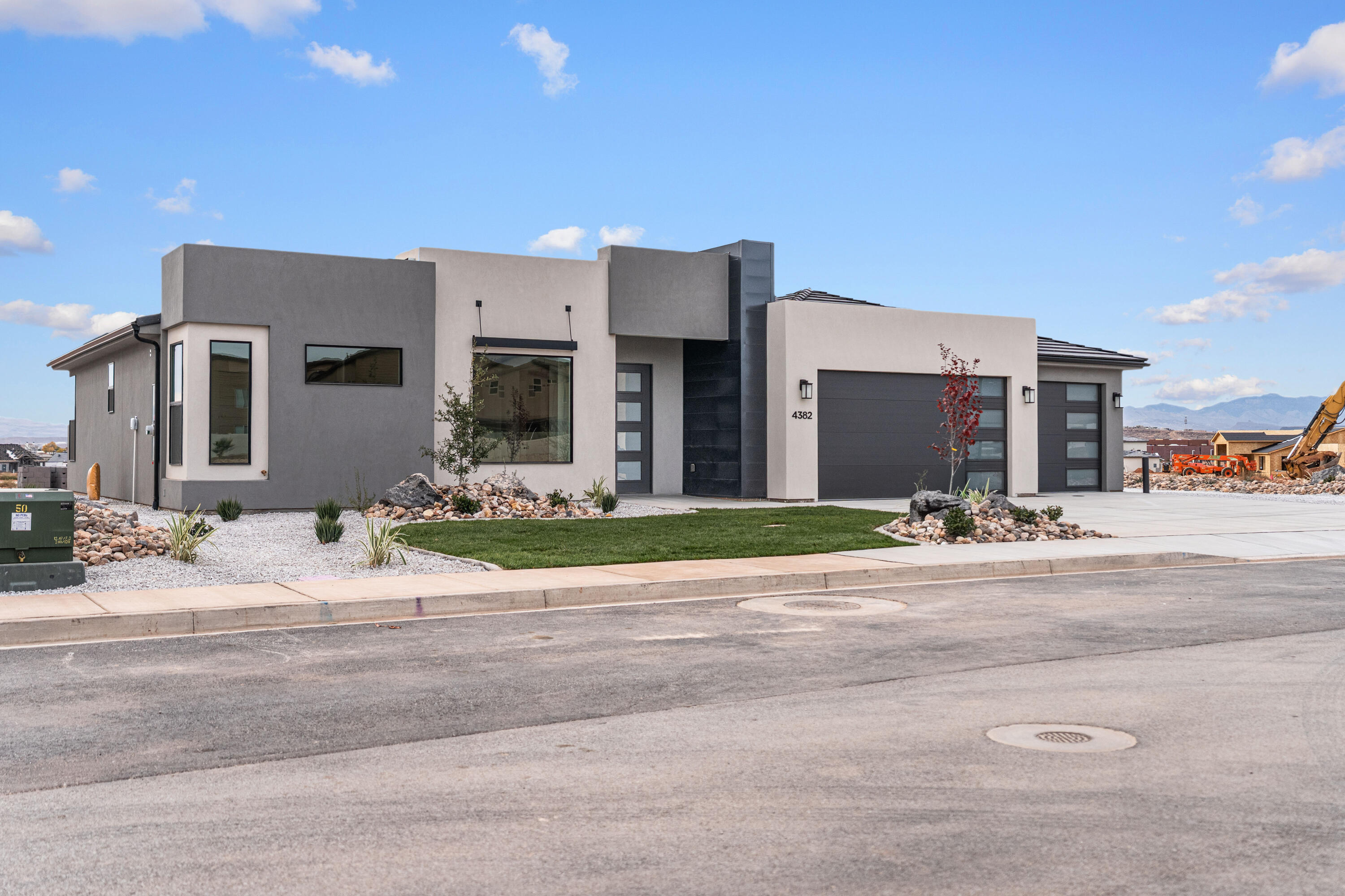 STRAWBERRY FIELDS ESTATES - Residential
