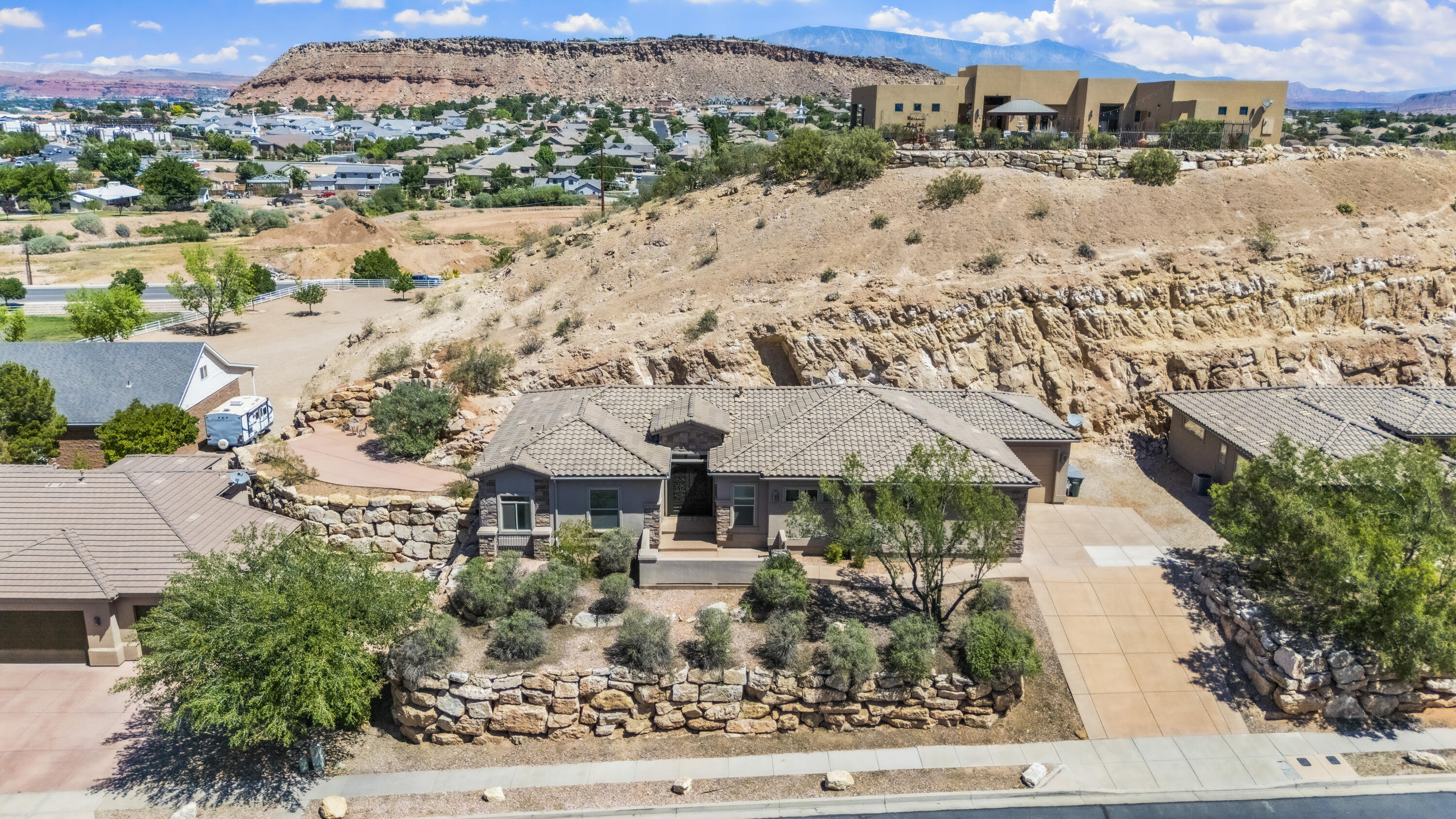 KNOLLS AT LITTLE VALLEY - Residential