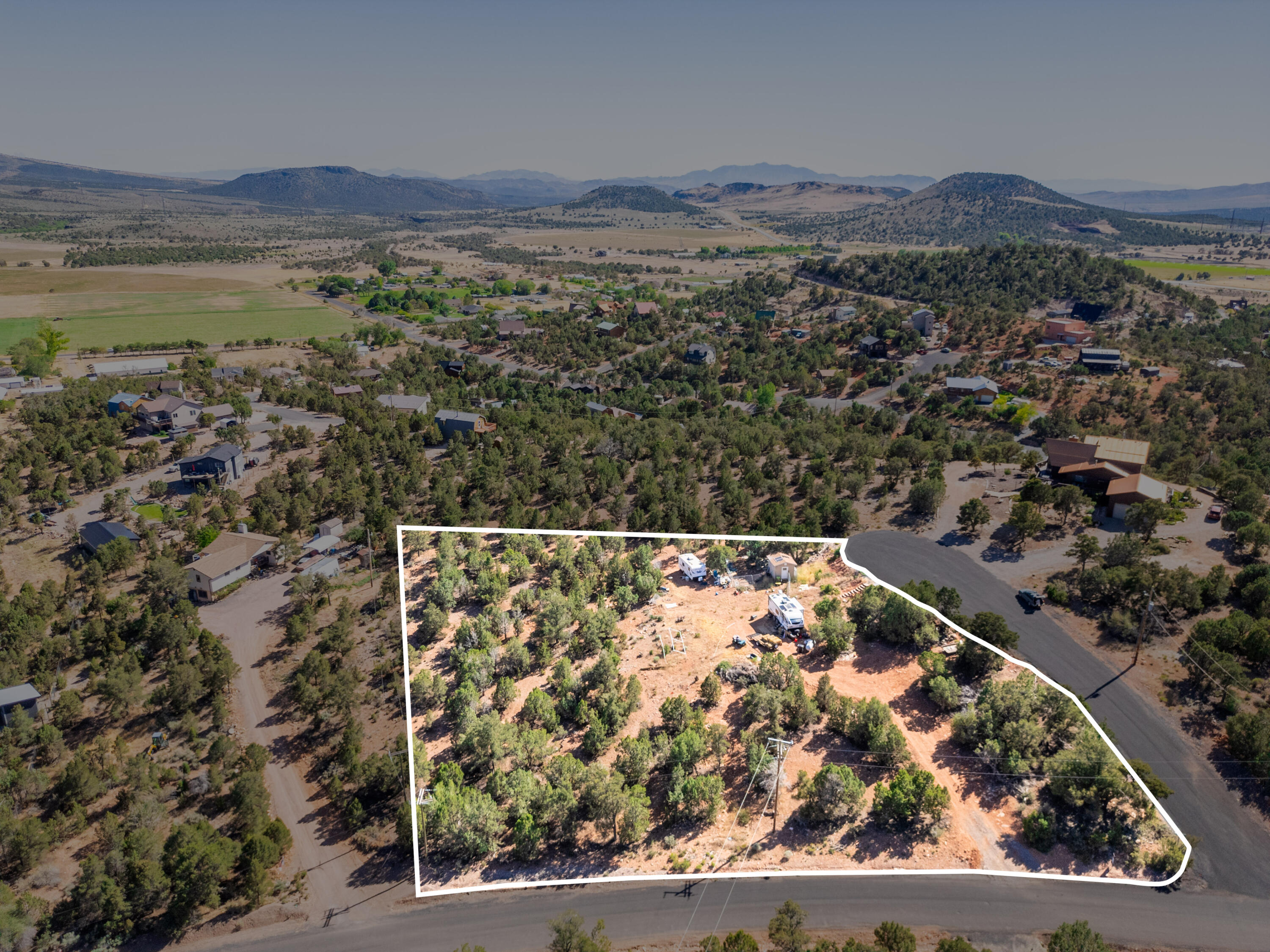 DIXIE DEER ESTATES - Land