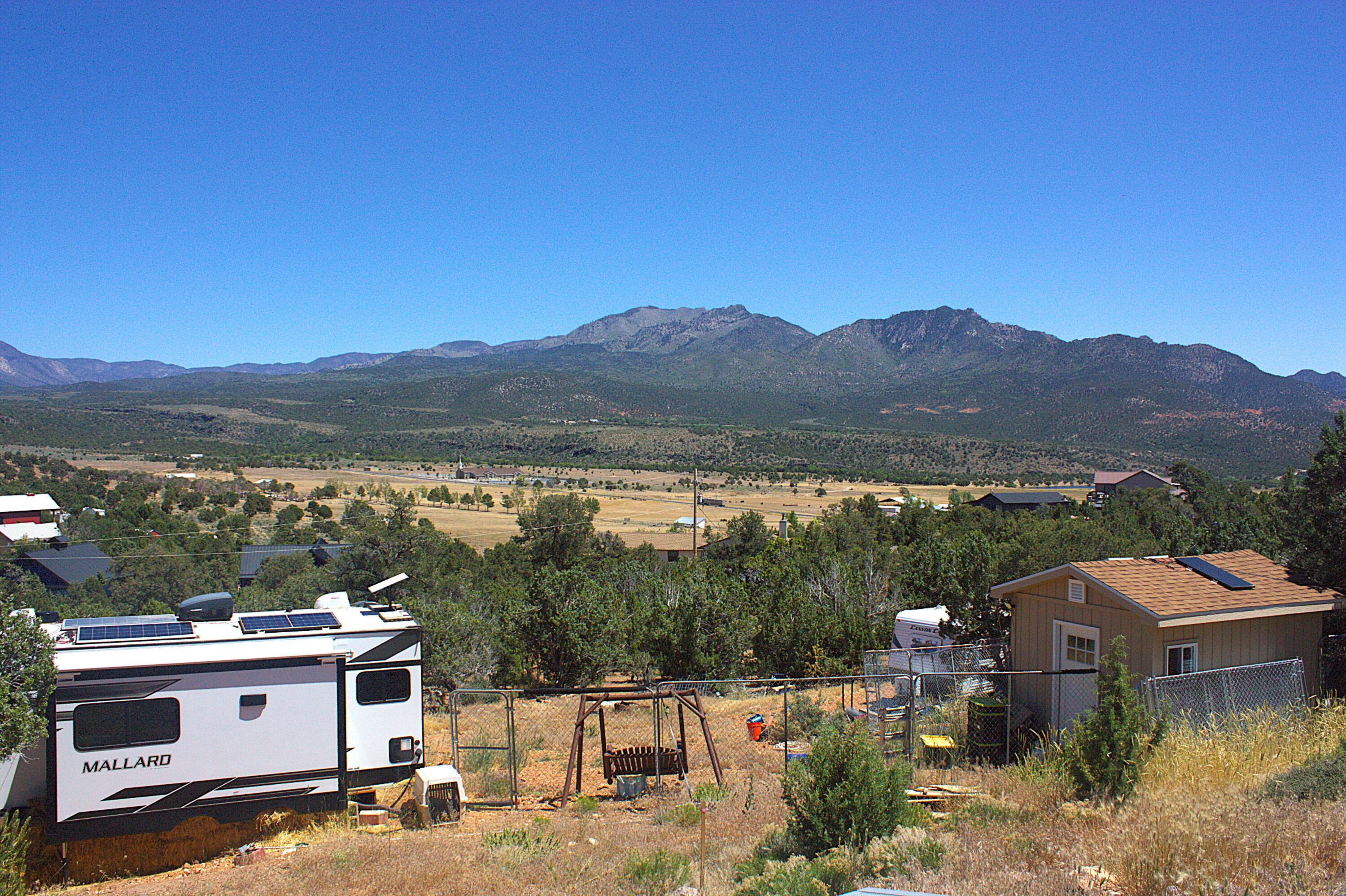 DIXIE DEER ESTATES - Land