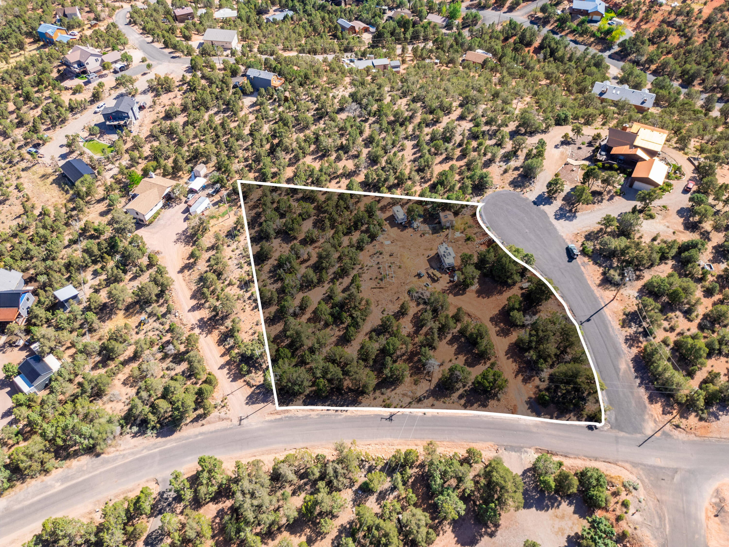 DIXIE DEER ESTATES - Land
