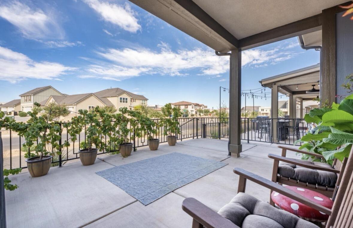 DESERT COLOR AUBURN HILLS - Residential