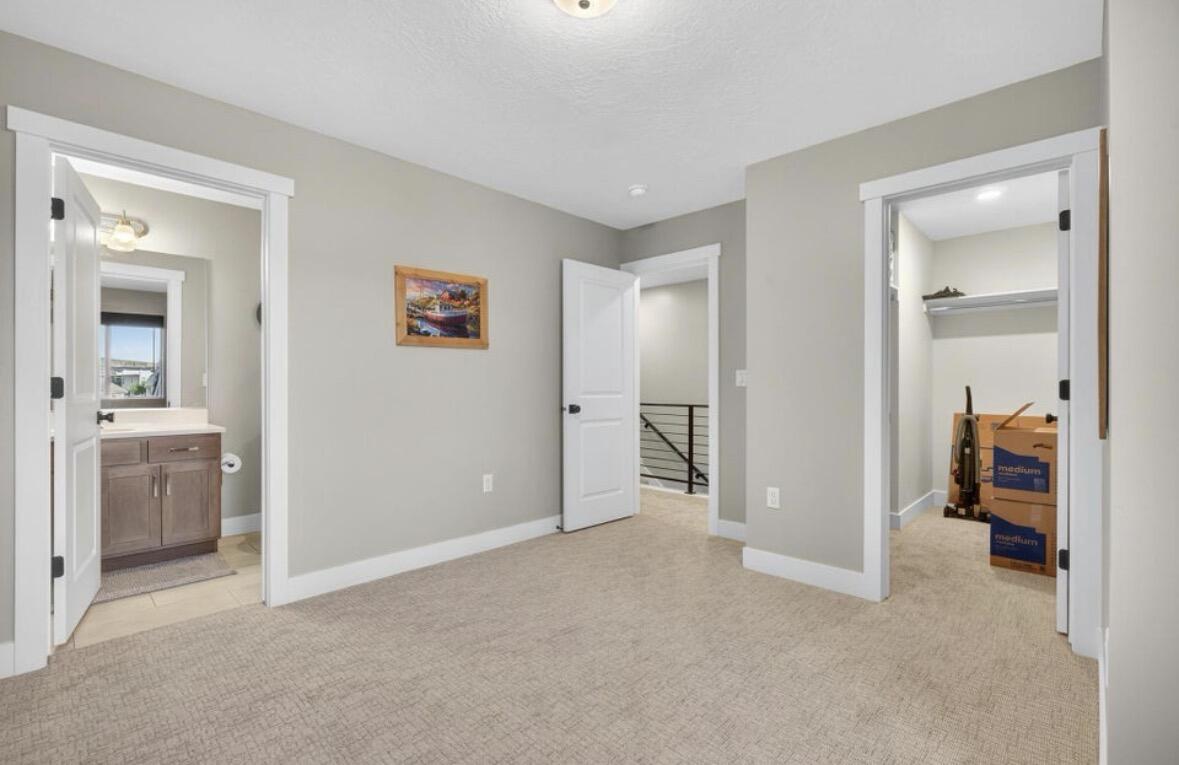DESERT COLOR AUBURN HILLS - Residential