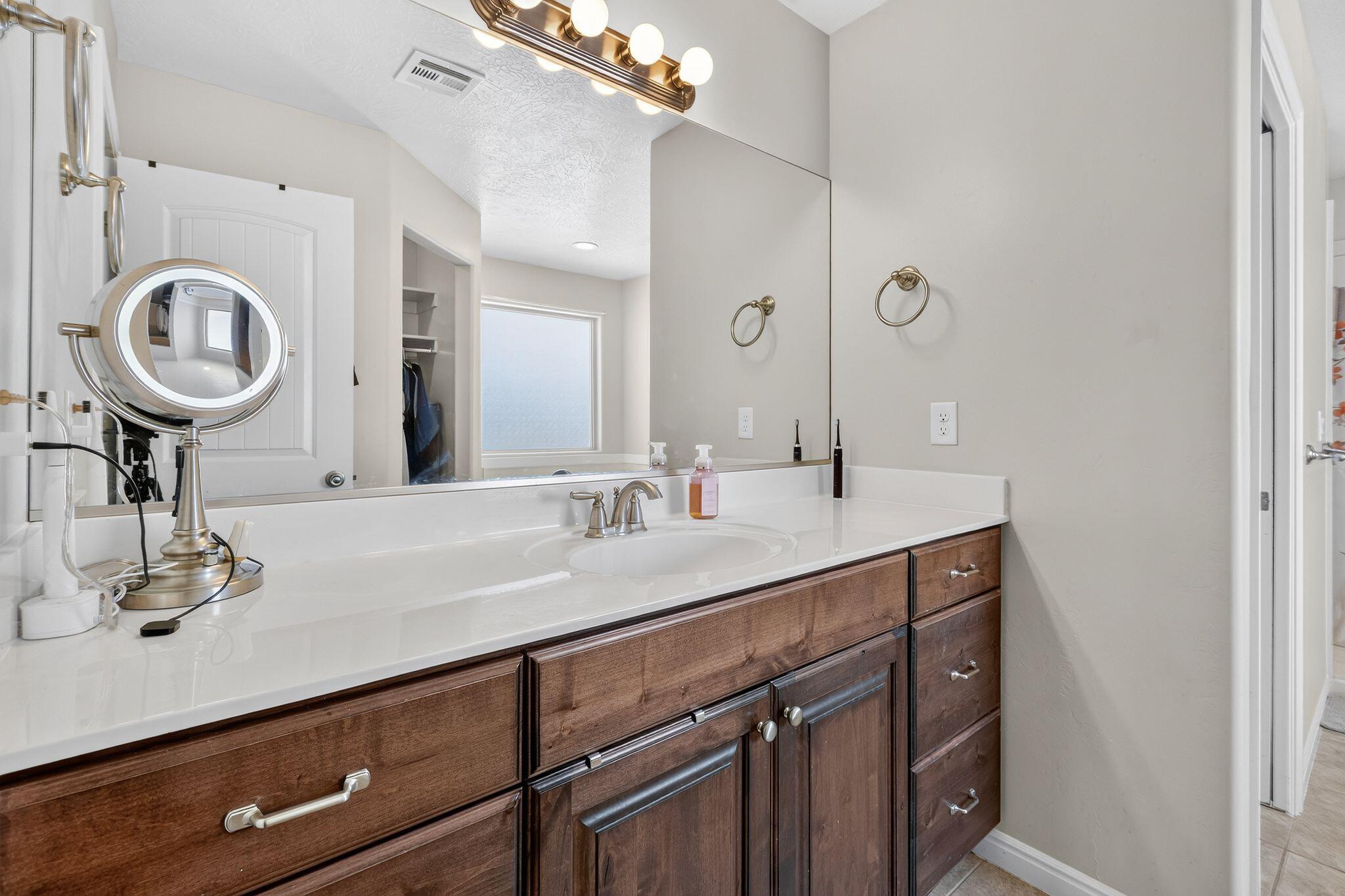 PEREGRINE POINTE - Residential