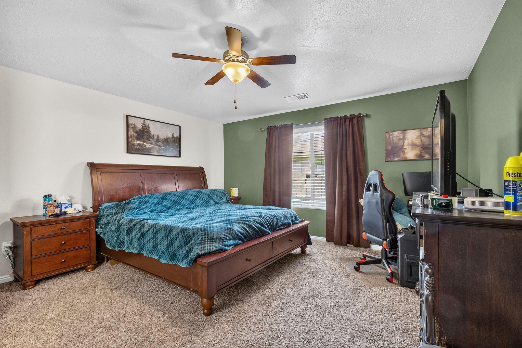 PEREGRINE POINTE - Residential