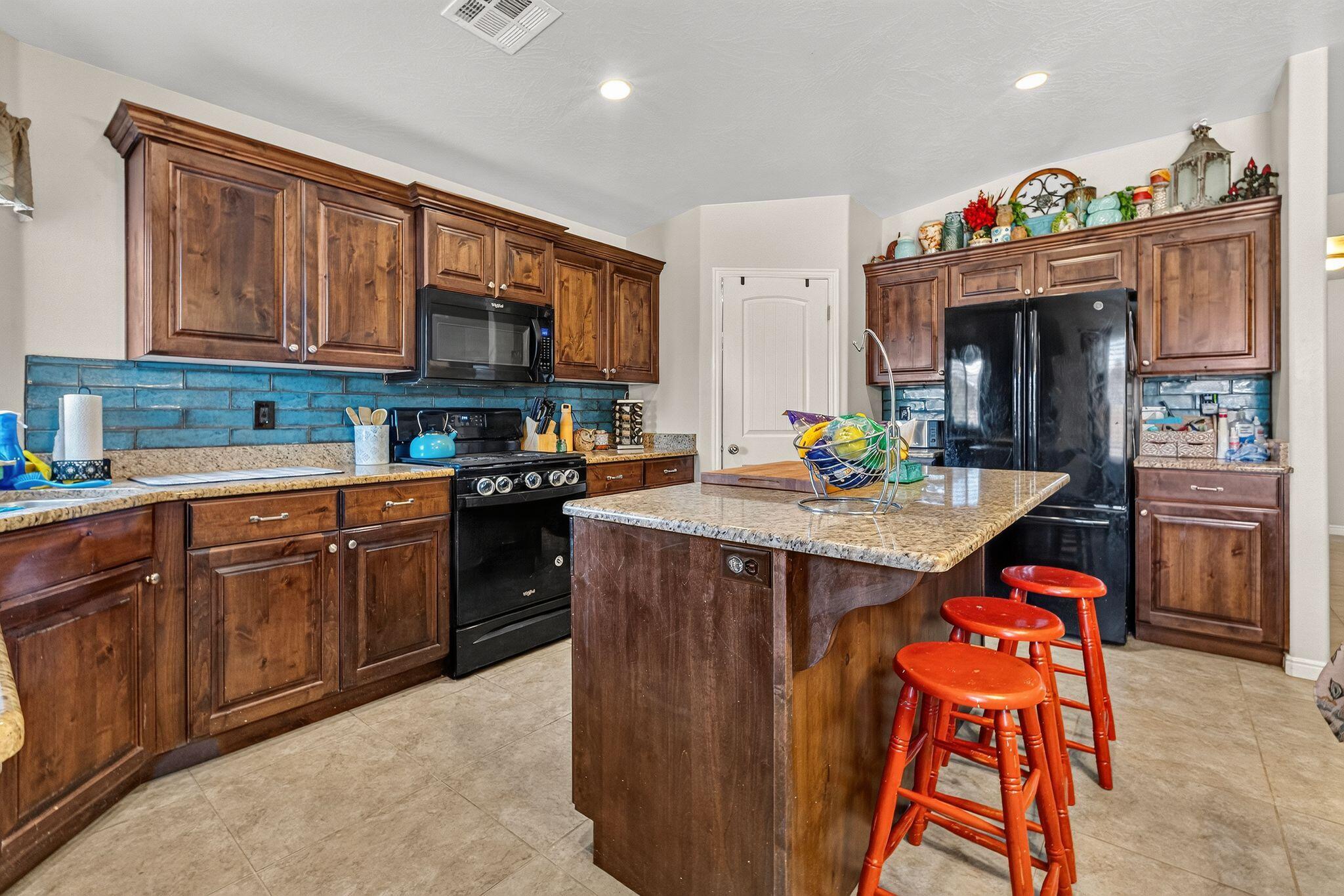 PEREGRINE POINTE - Residential
