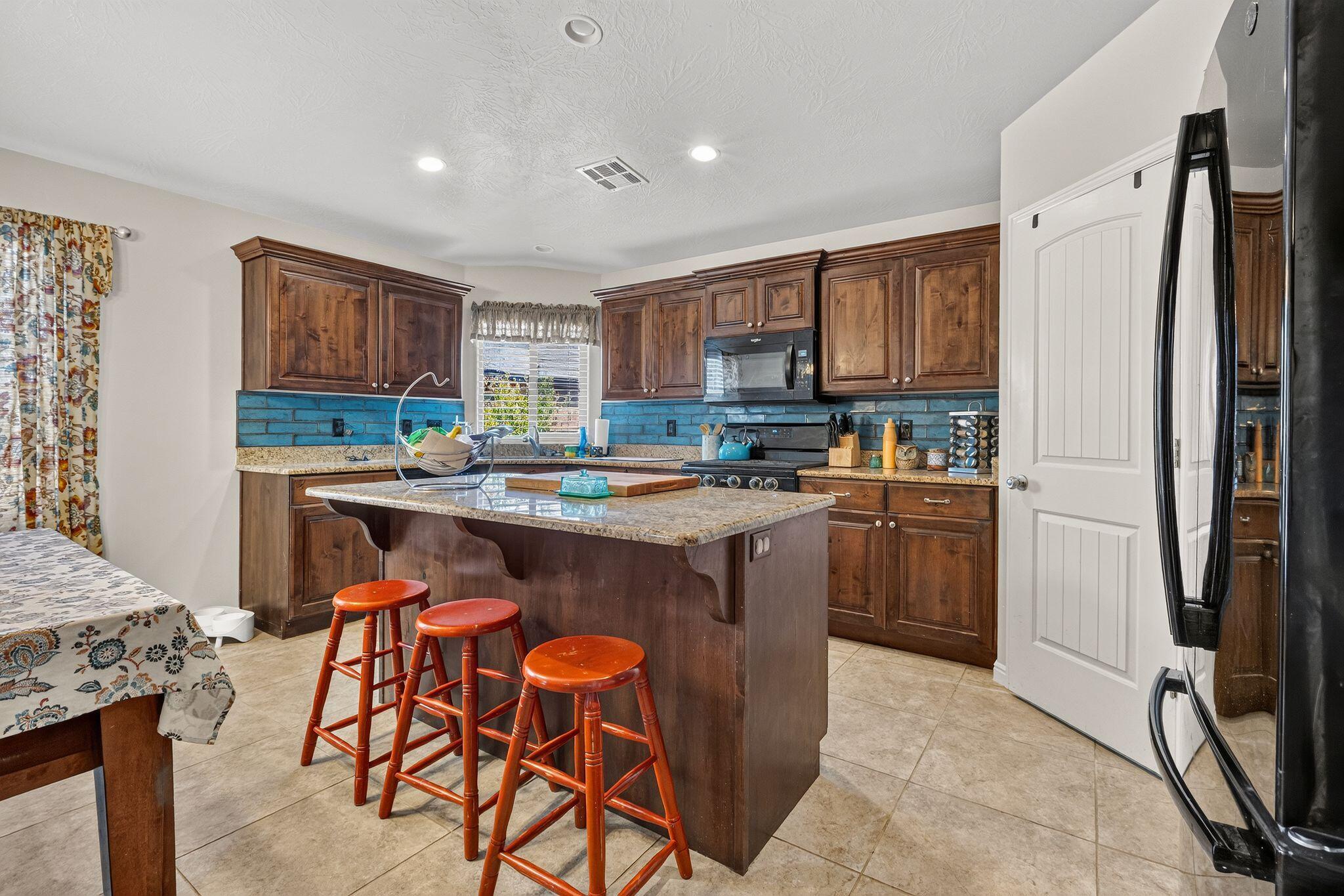 PEREGRINE POINTE - Residential