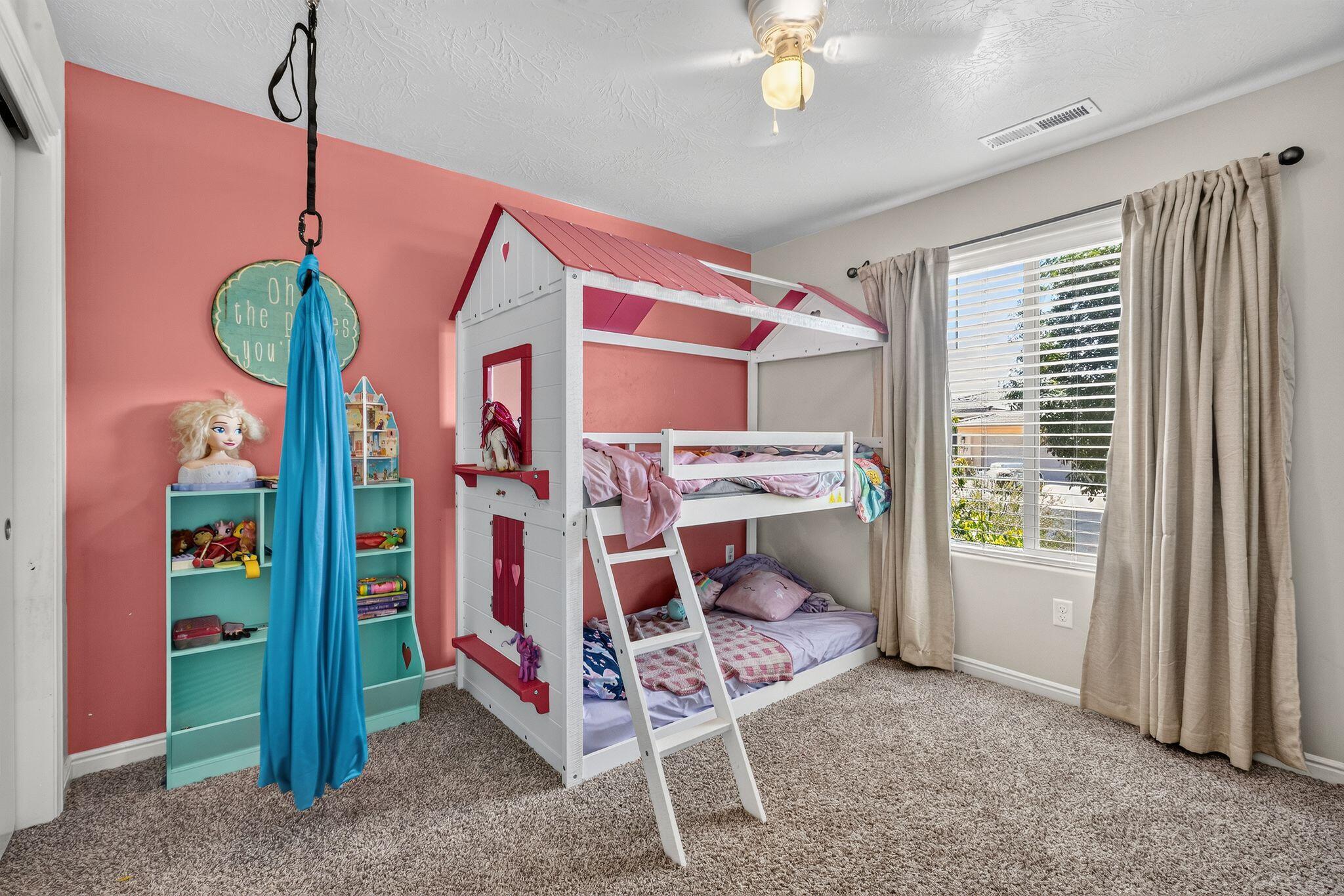 PEREGRINE POINTE - Residential