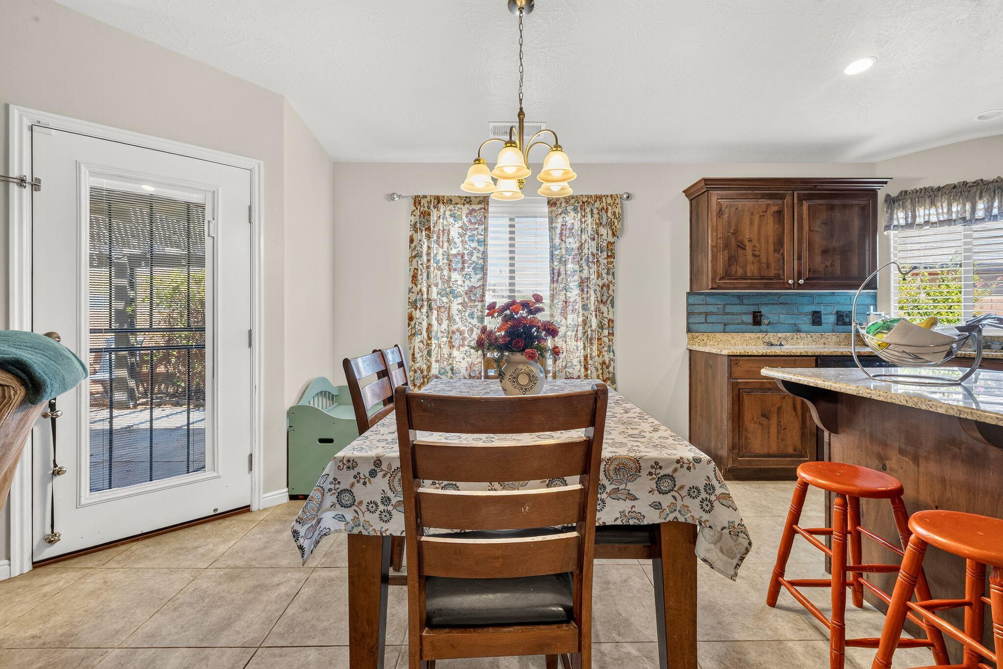 PEREGRINE POINTE - Residential