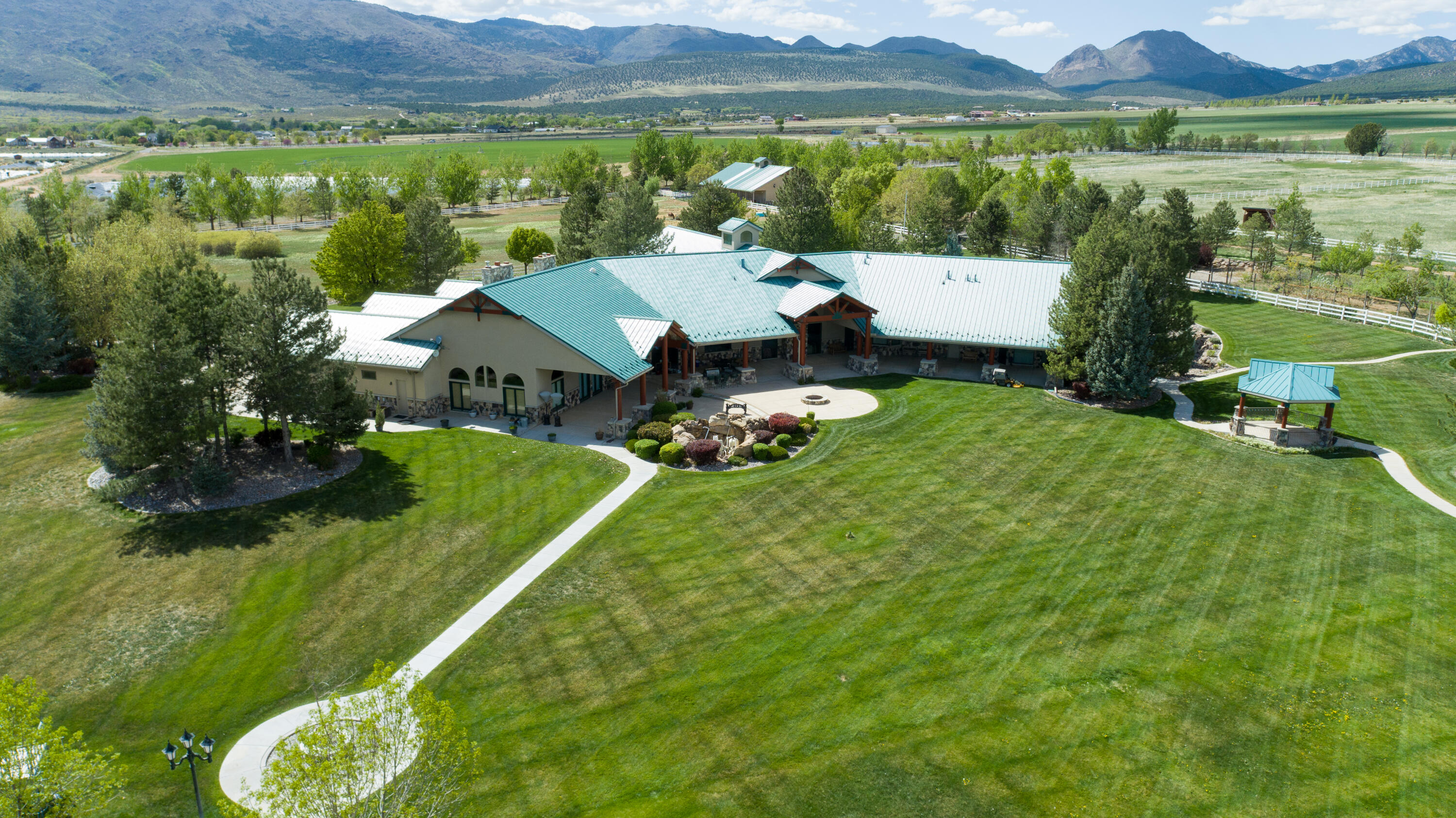 NEW HARMONY TOWNSITE - Residential