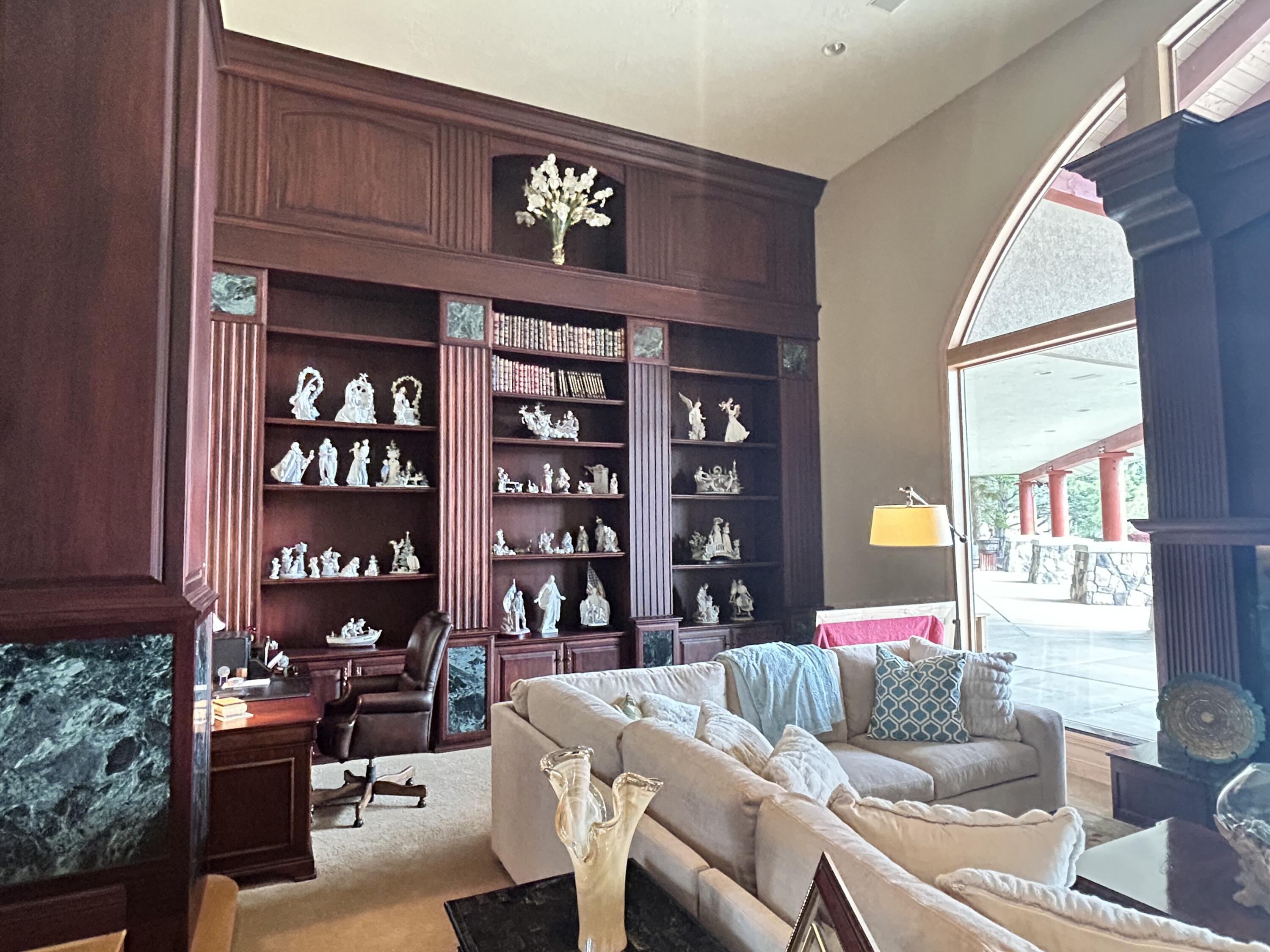 NEW HARMONY TOWNSITE - Residential