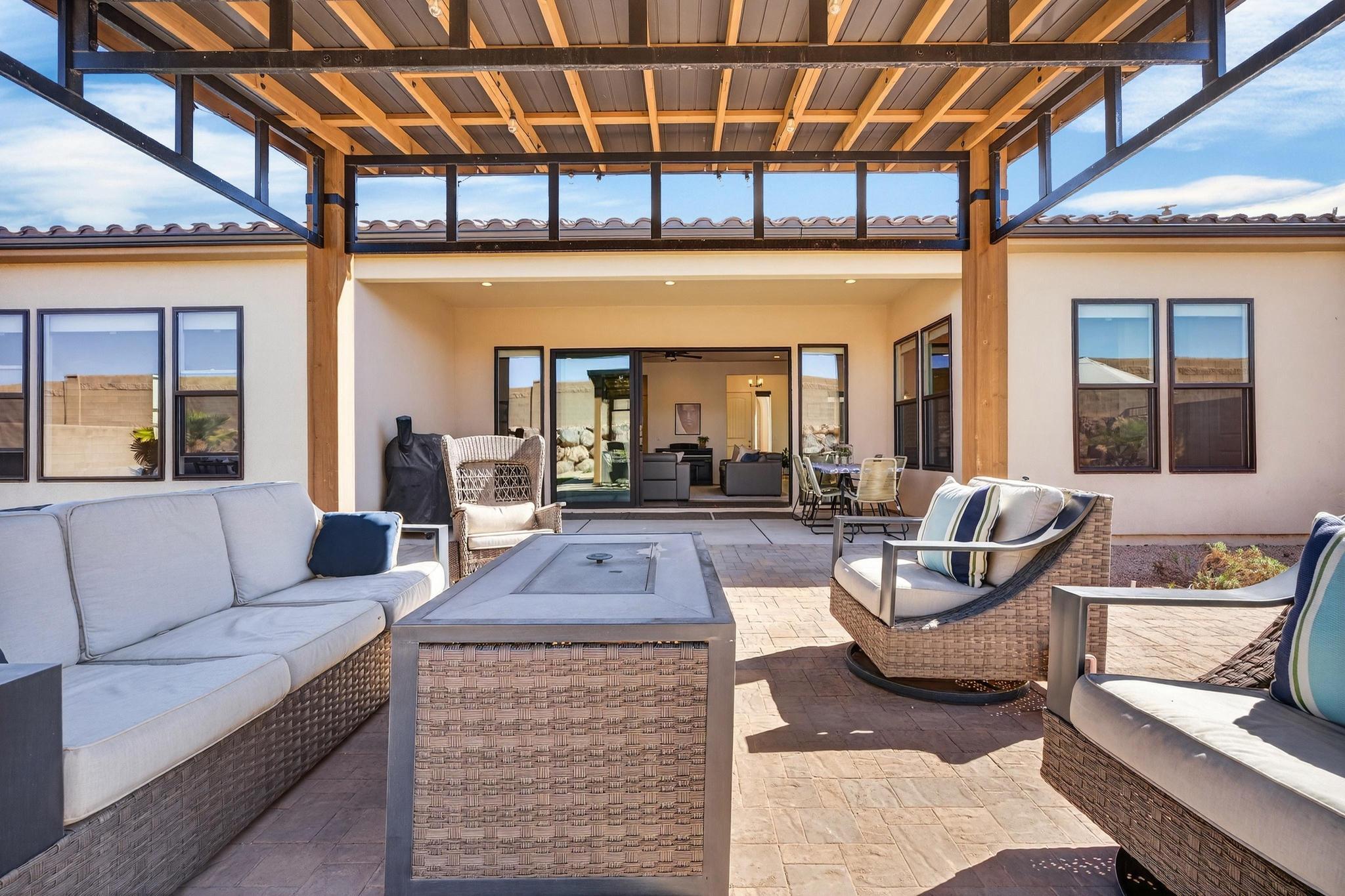 VIEWS AT CORAL CANYON - Residential