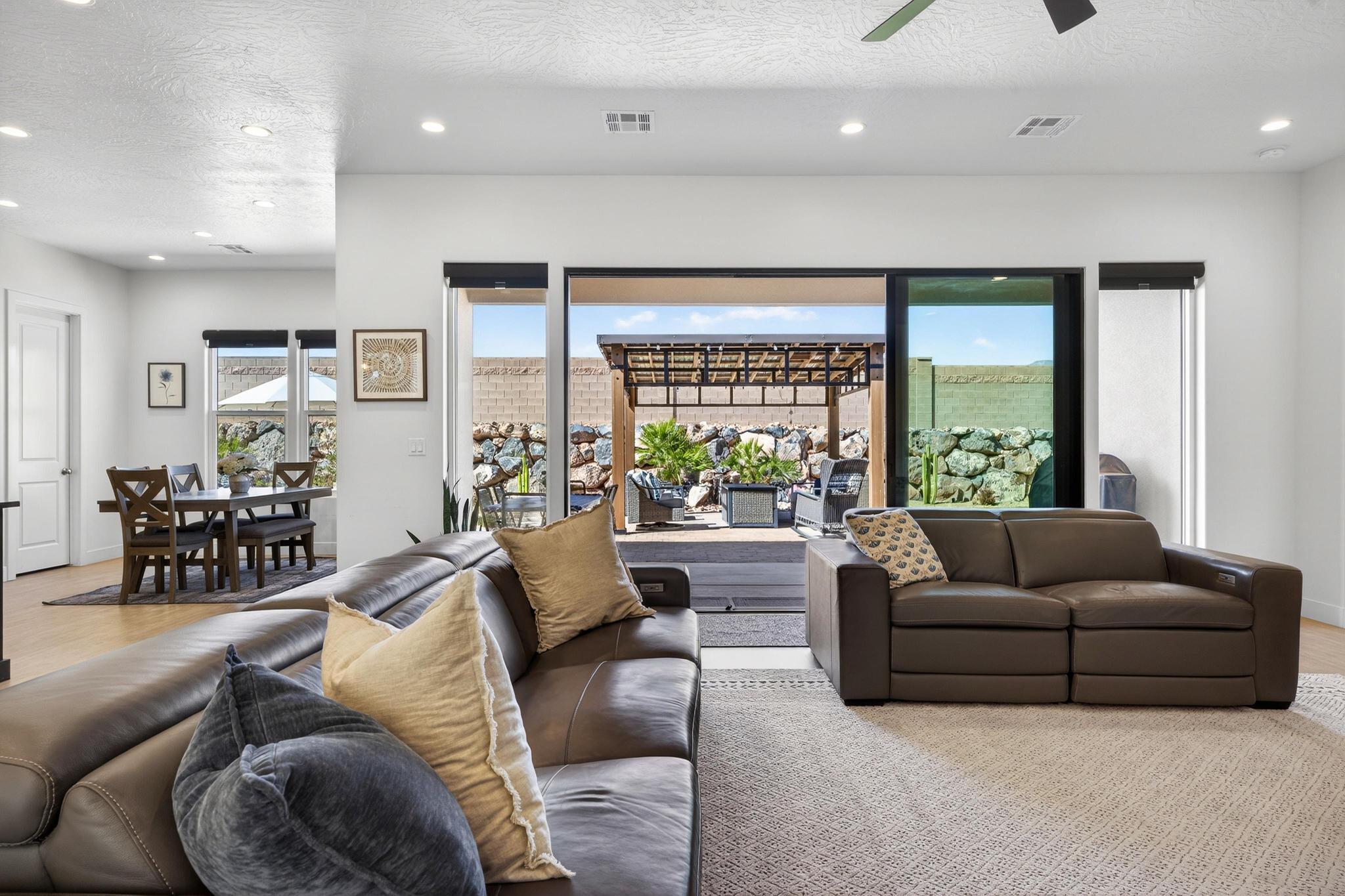 VIEWS AT CORAL CANYON - Residential