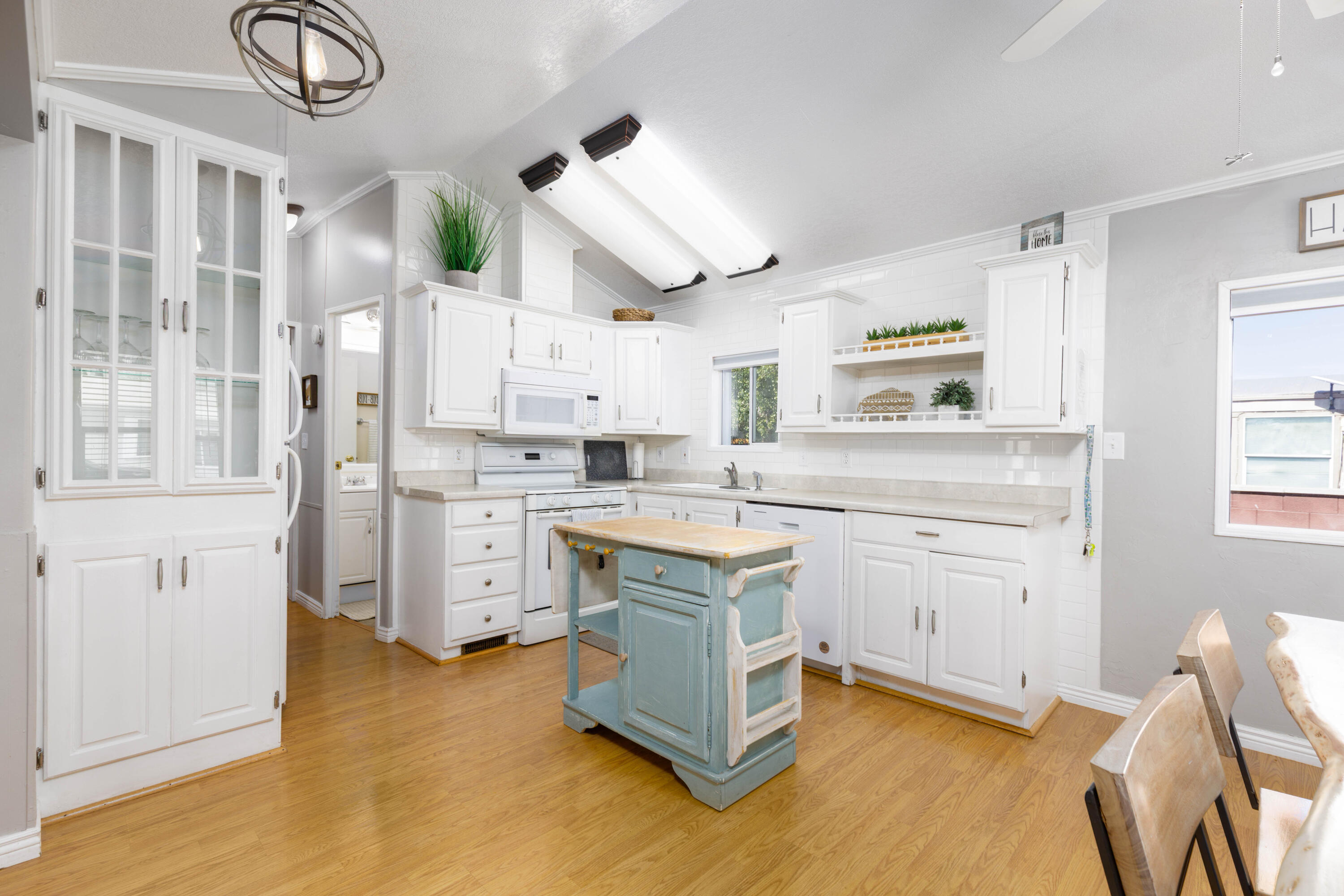 QUAIL LAKE ESTATES - Residential