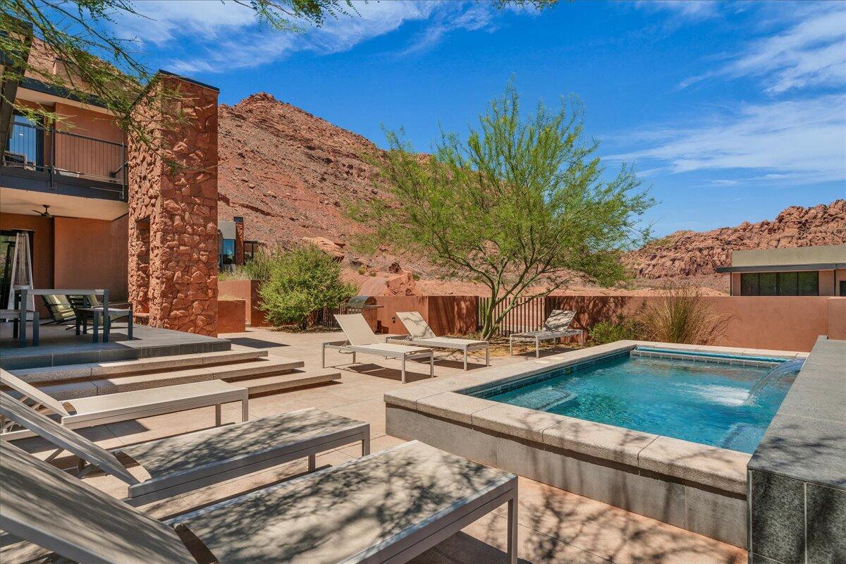 SENTIERRE PADRE CANYON - Residential