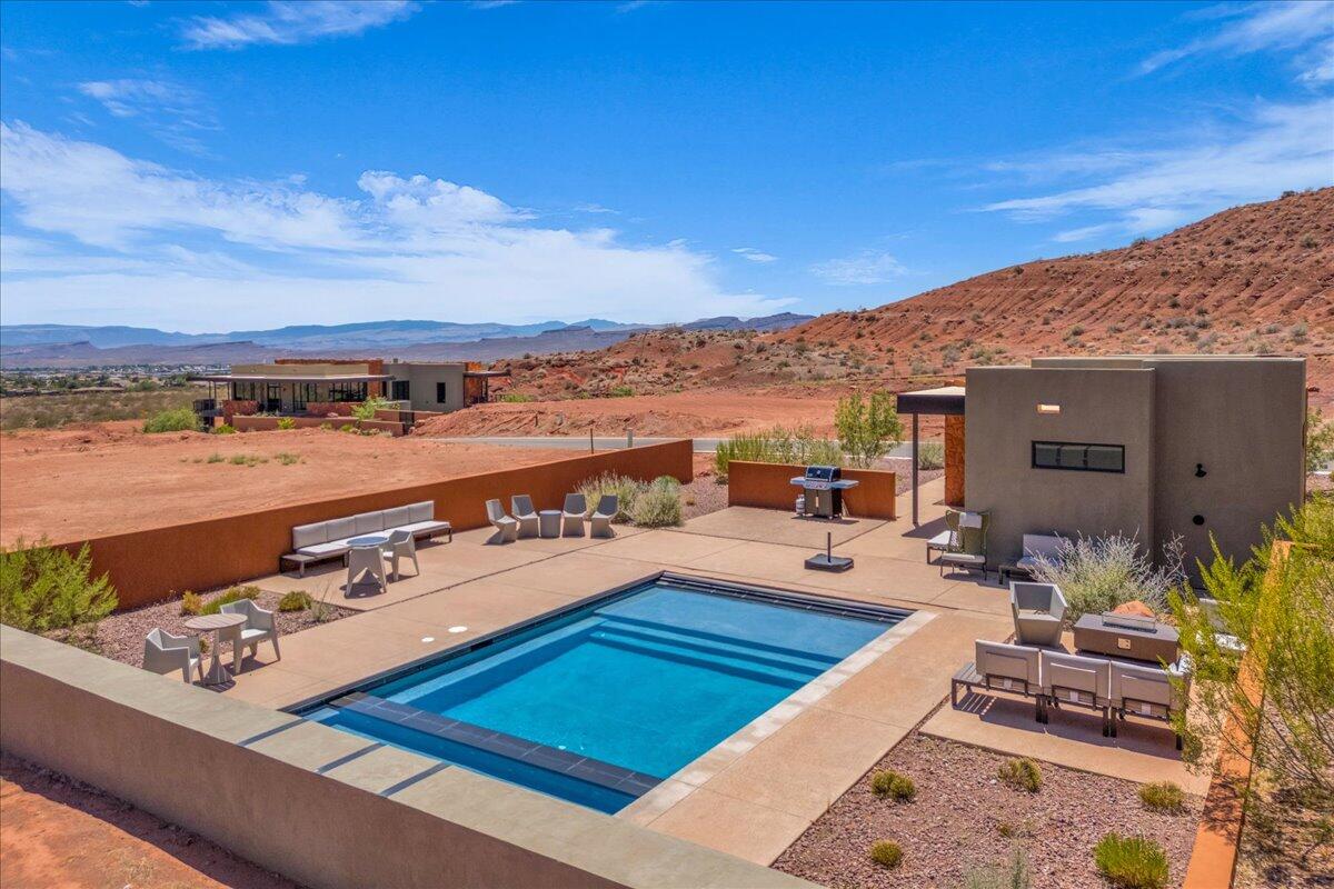 SENTIERRE PADRE CANYON - Residential