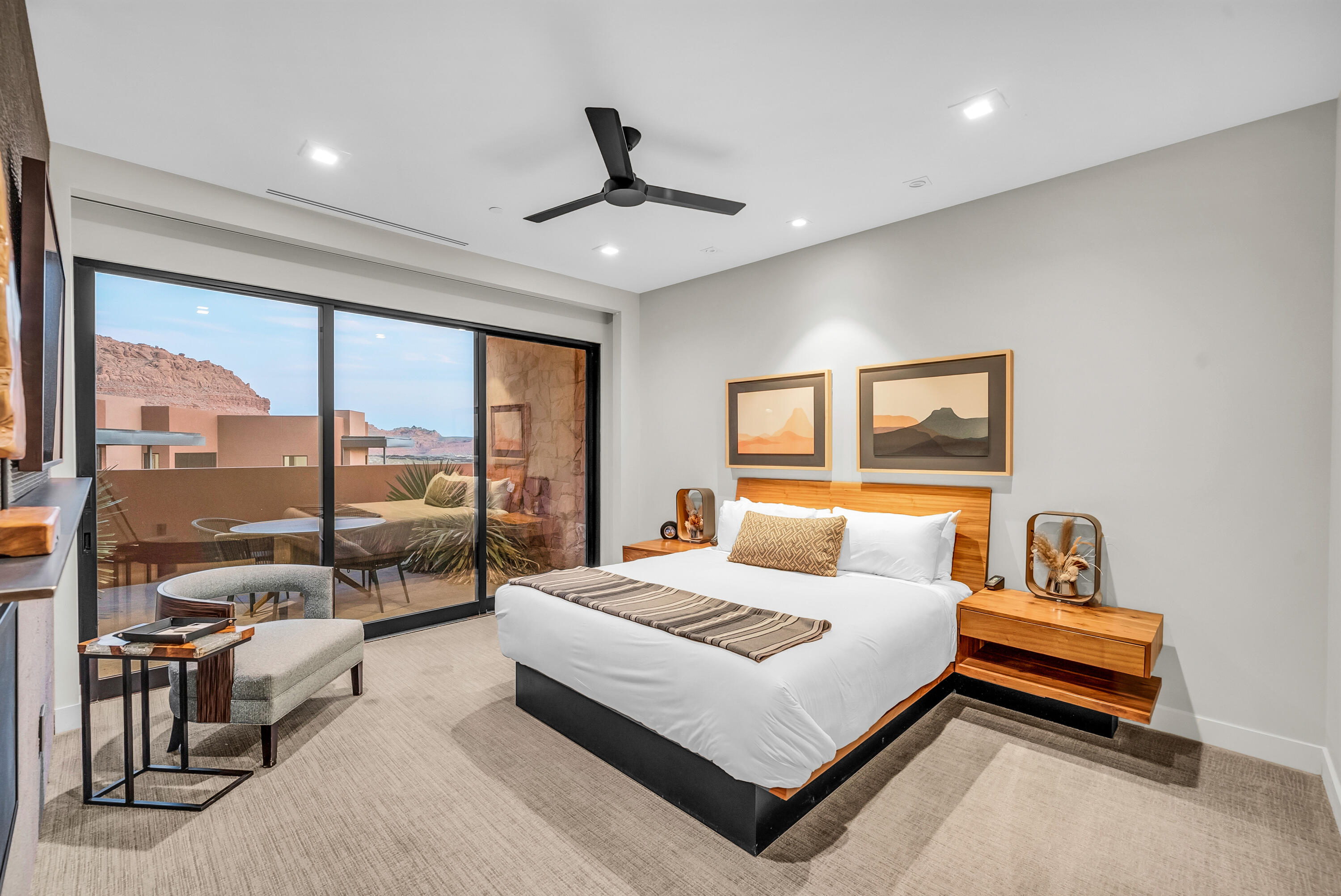 SENTIERRE PADRE CANYON - Residential