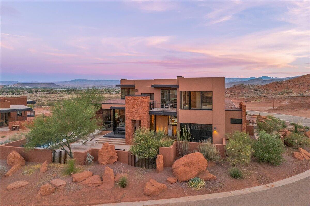 SENTIERRE PADRE CANYON - Residential
