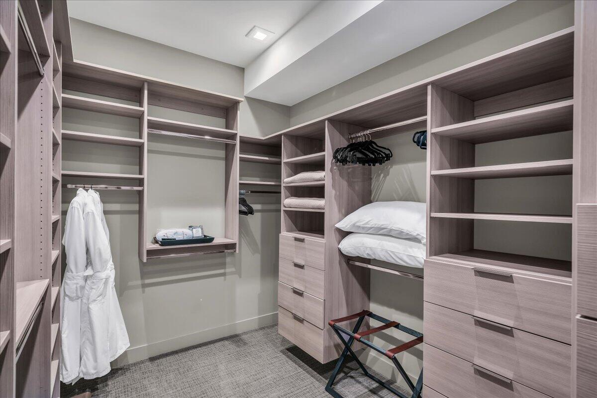 SENTIERRE PADRE CANYON - Residential