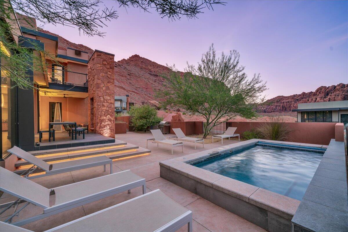 SENTIERRE PADRE CANYON - Residential