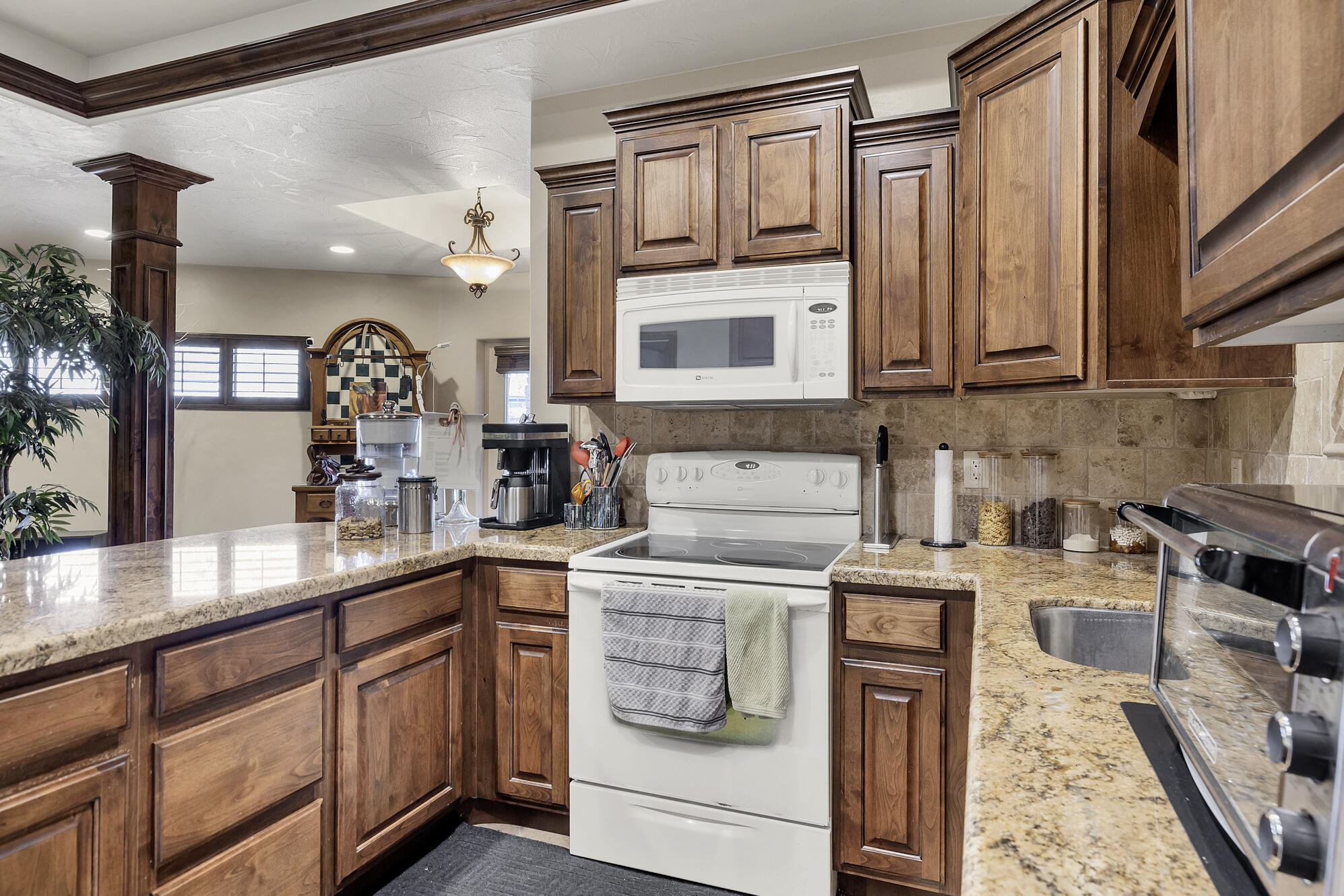 RIVER FRONT ESTATES - Residential