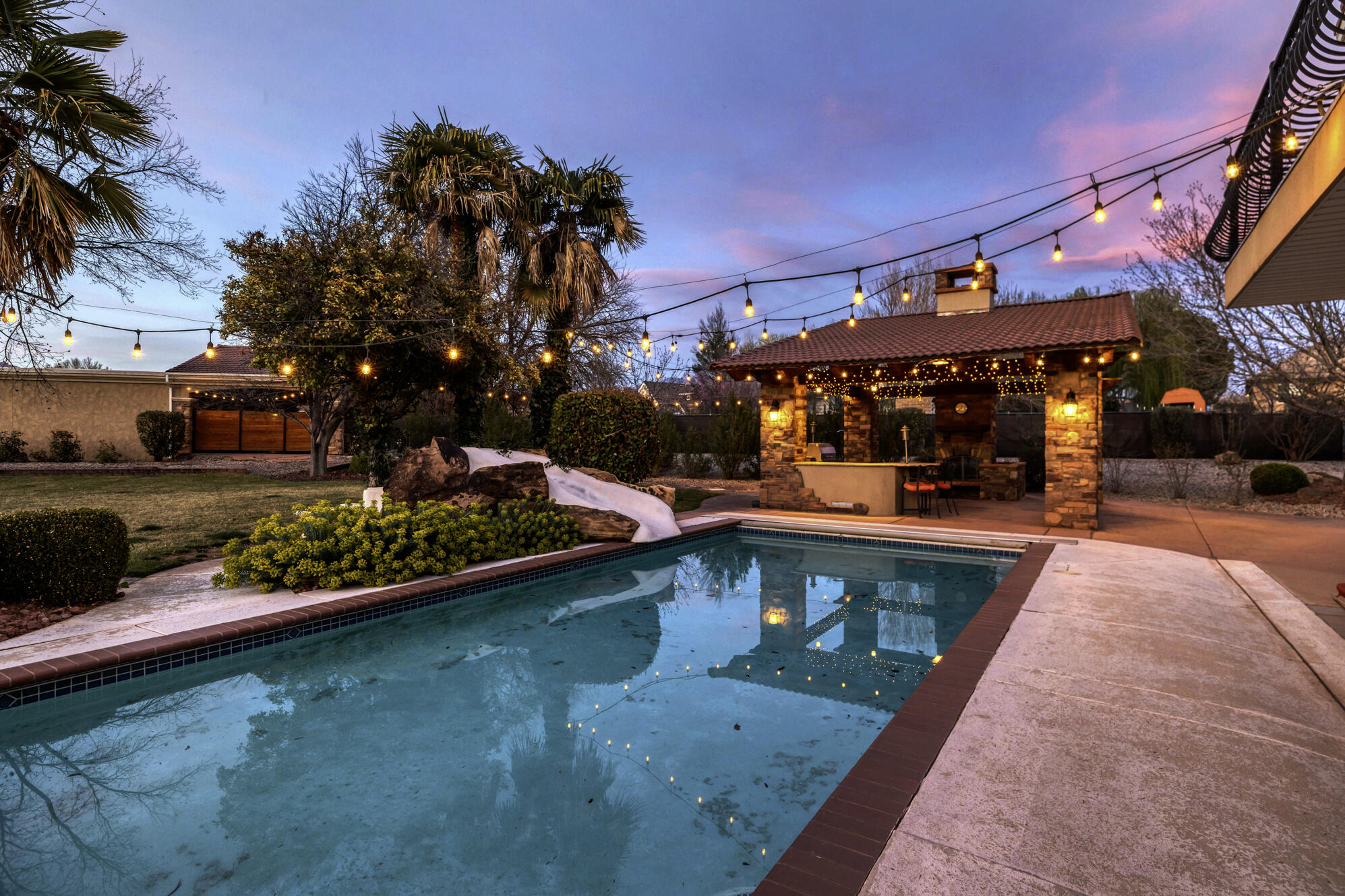 RIVER FRONT ESTATES - Residential