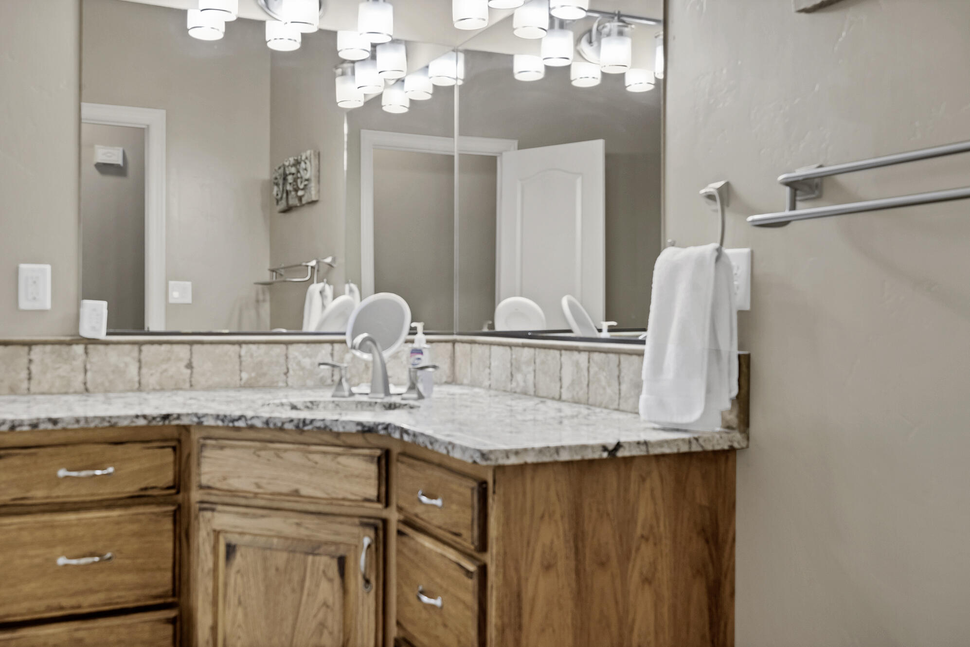 RIVER FRONT ESTATES - Residential